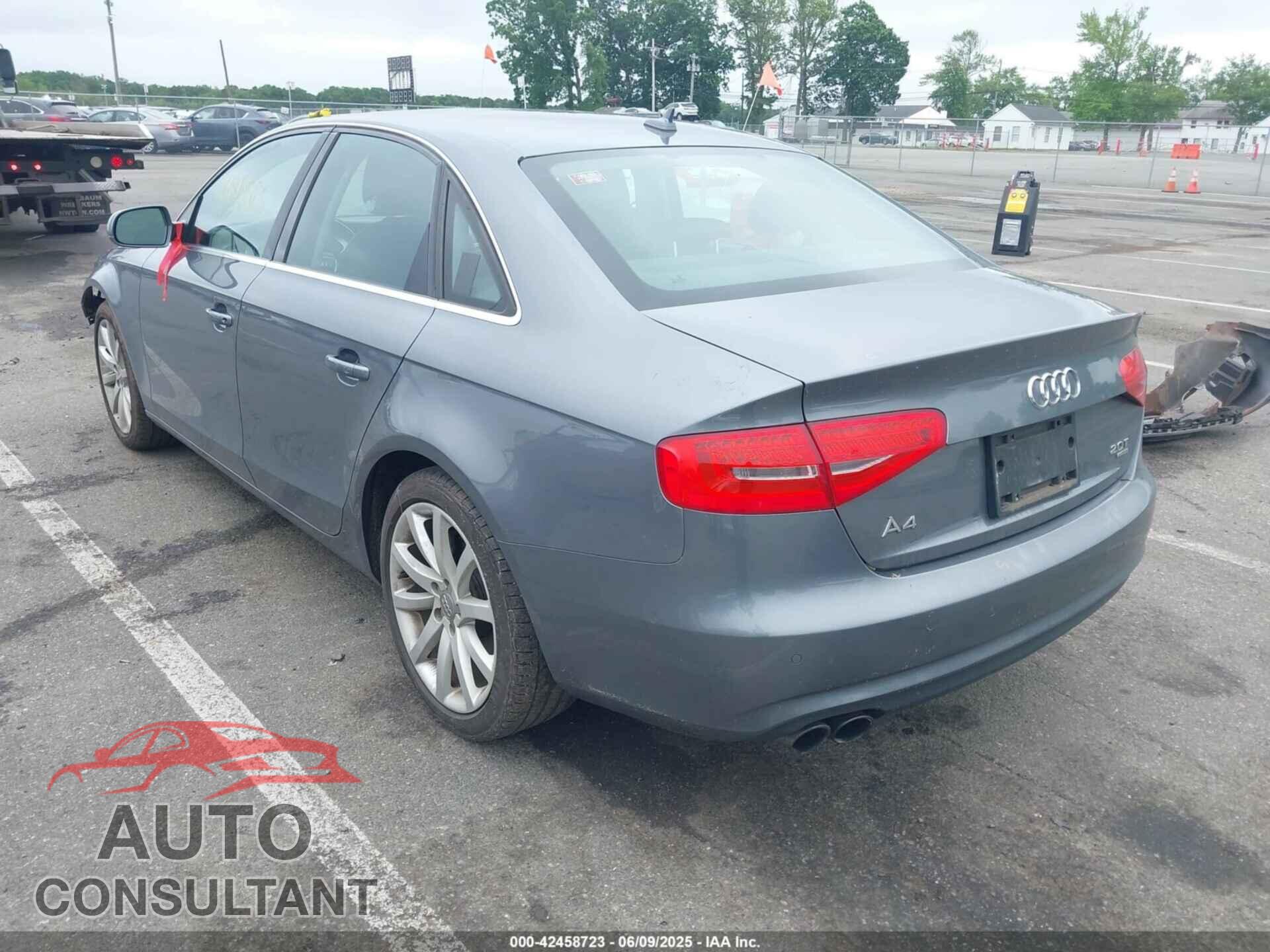 AUDI A4 2013 - WAUFFAFL0DN008542