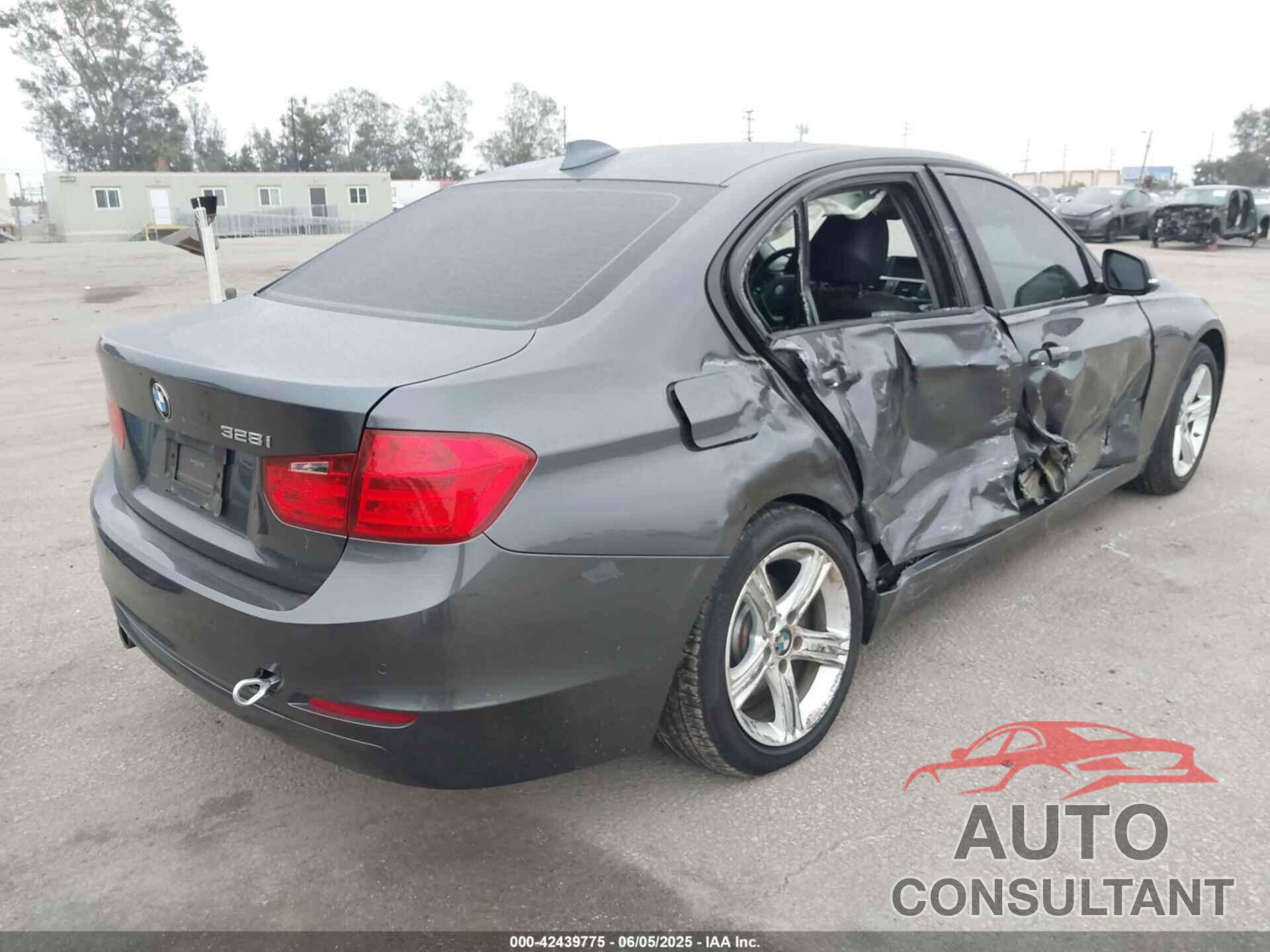 BMW 328I 2015 - WBA3C1C5XFK123459