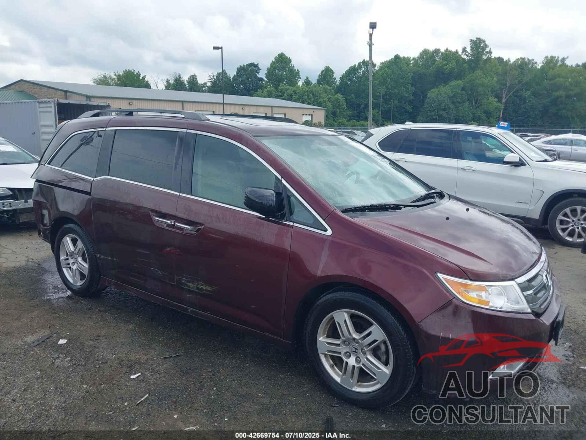HONDA ODYSSEY 2013 - 5FNRL5H98DB035570