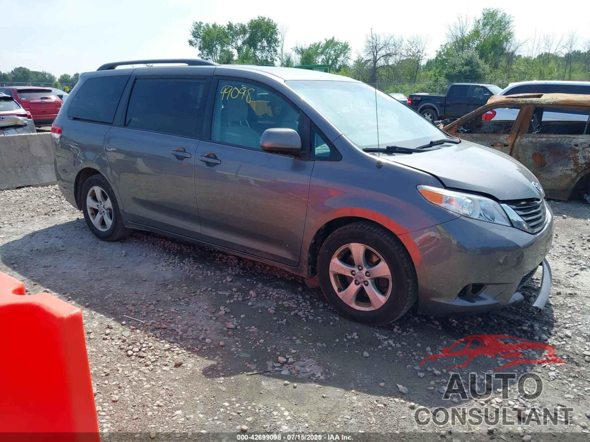 TOYOTA SIENNA 2011 - 5TDKK3DCXBS011449