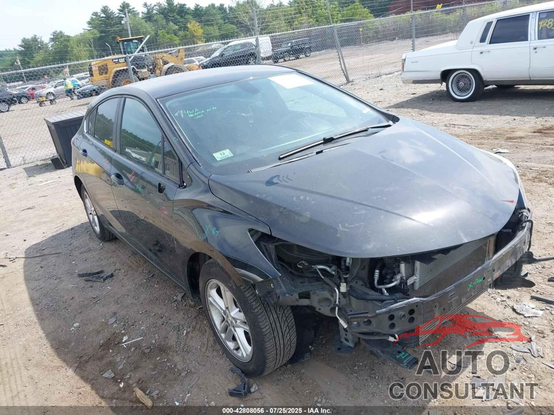 CHEVROLET CRUZE 2018 - 3G1BE6SM1JS585171