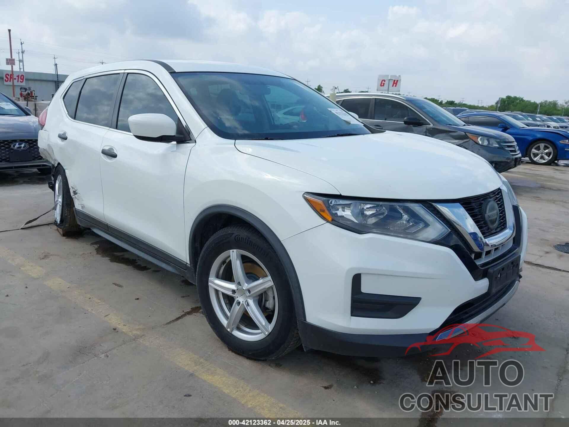 NISSAN ROGUE 2018 - KNMAT2MT8JP615335