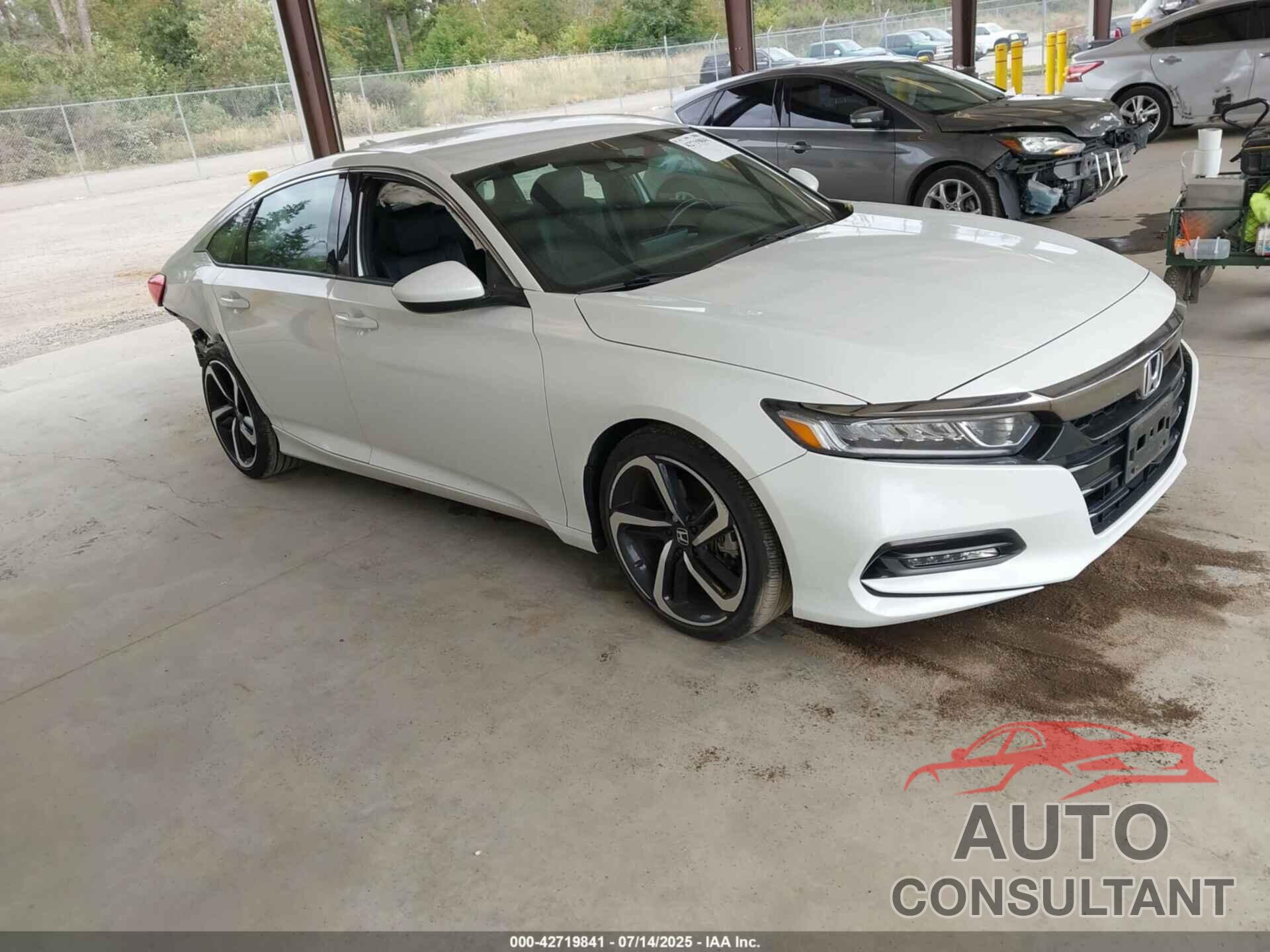 HONDA ACCORD 2018 - 1HGCV1F33JA207890