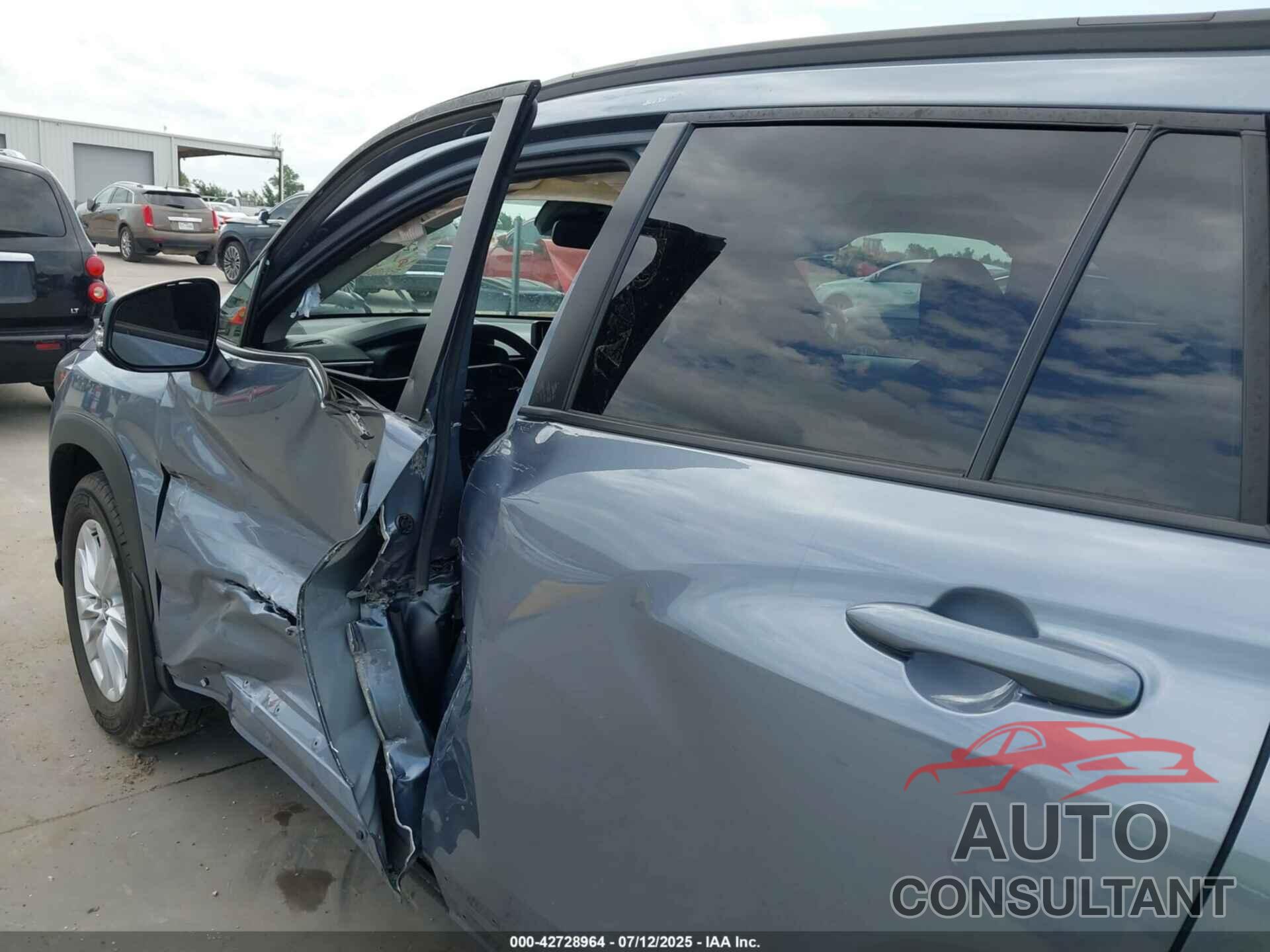TOYOTA COROLLA CROSS 2023 - 7MUCAAAG9PV042997