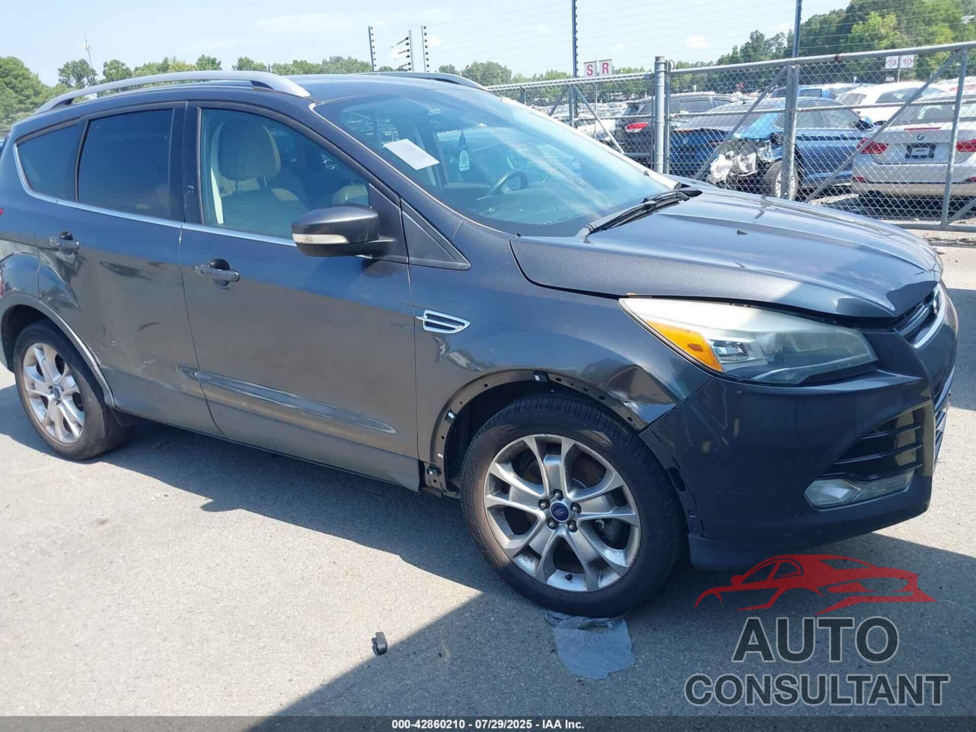 FORD ESCAPE 2015 - 1FMCU0J92FUB24217