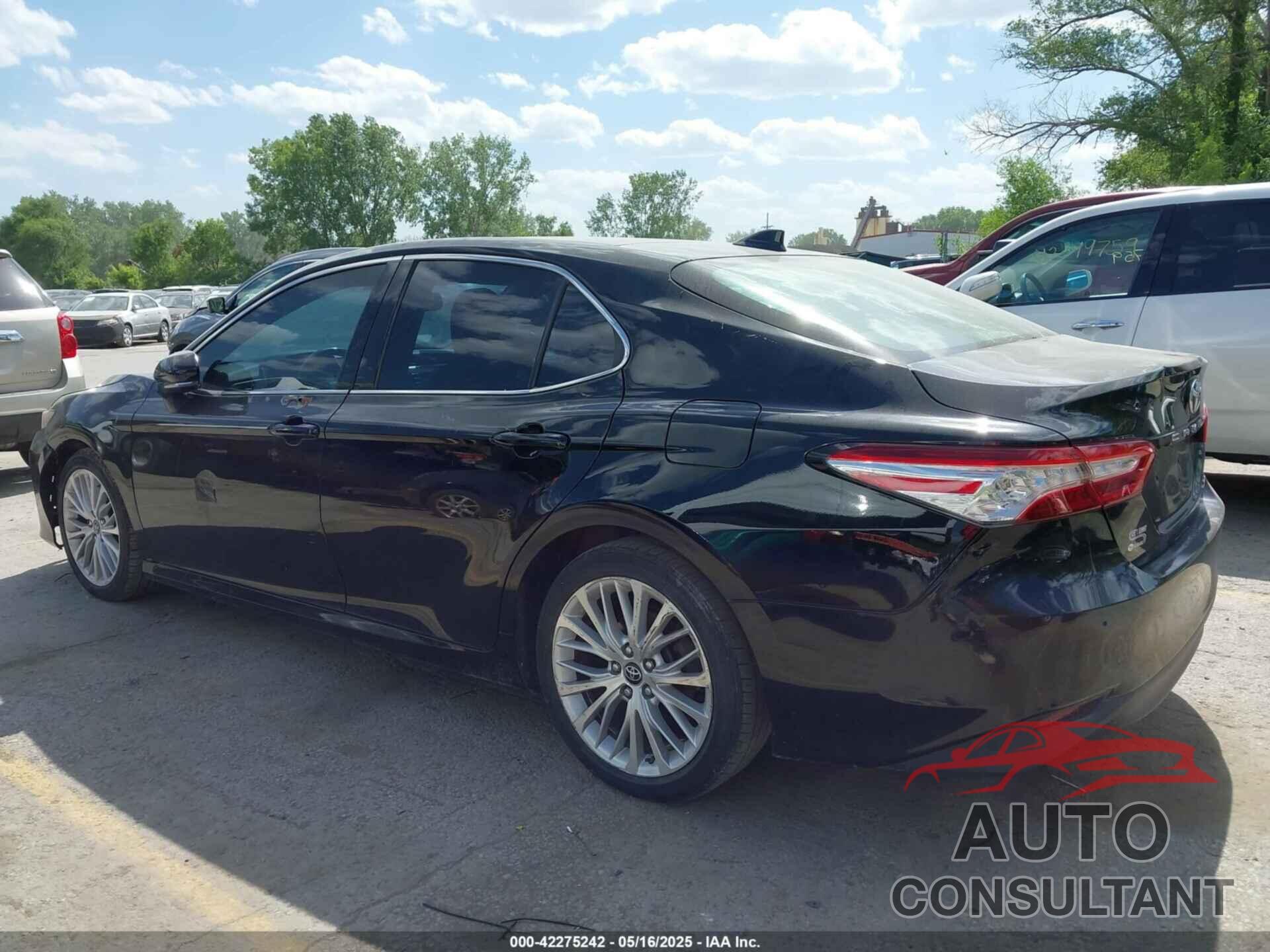 TOYOTA CAMRY 2019 - 4T1B11HK4KU159810