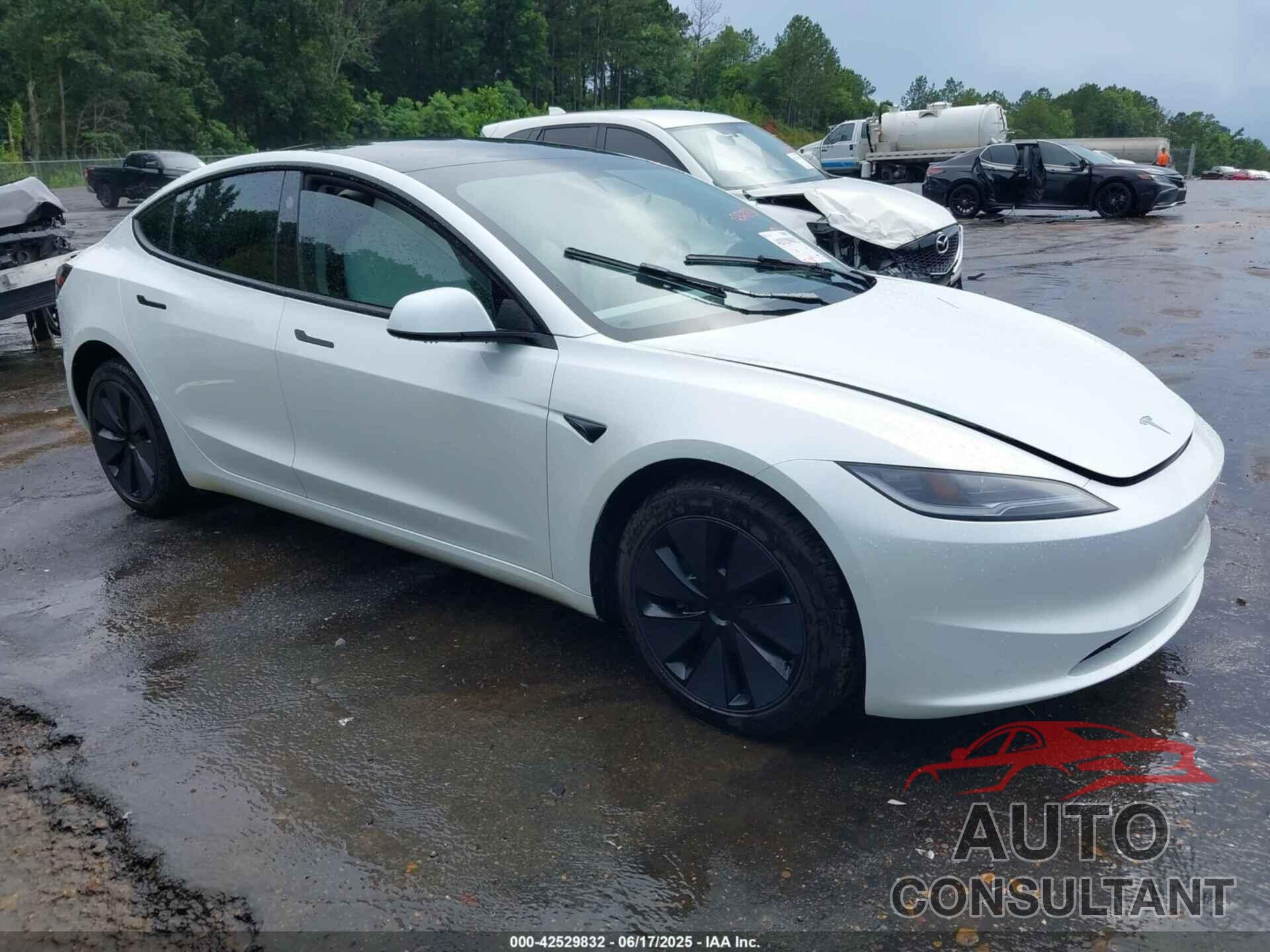 TESLA MODEL 3 2024 - 5YJ3E1EA2RF864570