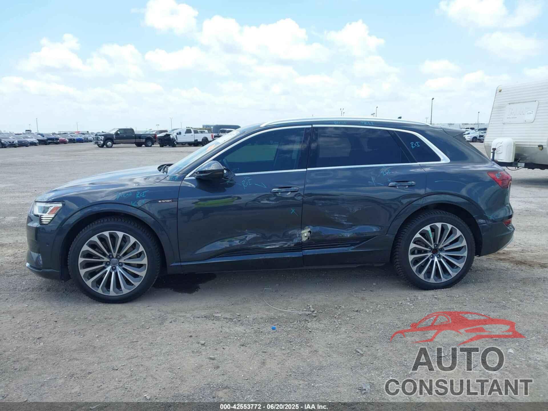 AUDI E-TRON 2019 - WA1VAAGE1KB025145