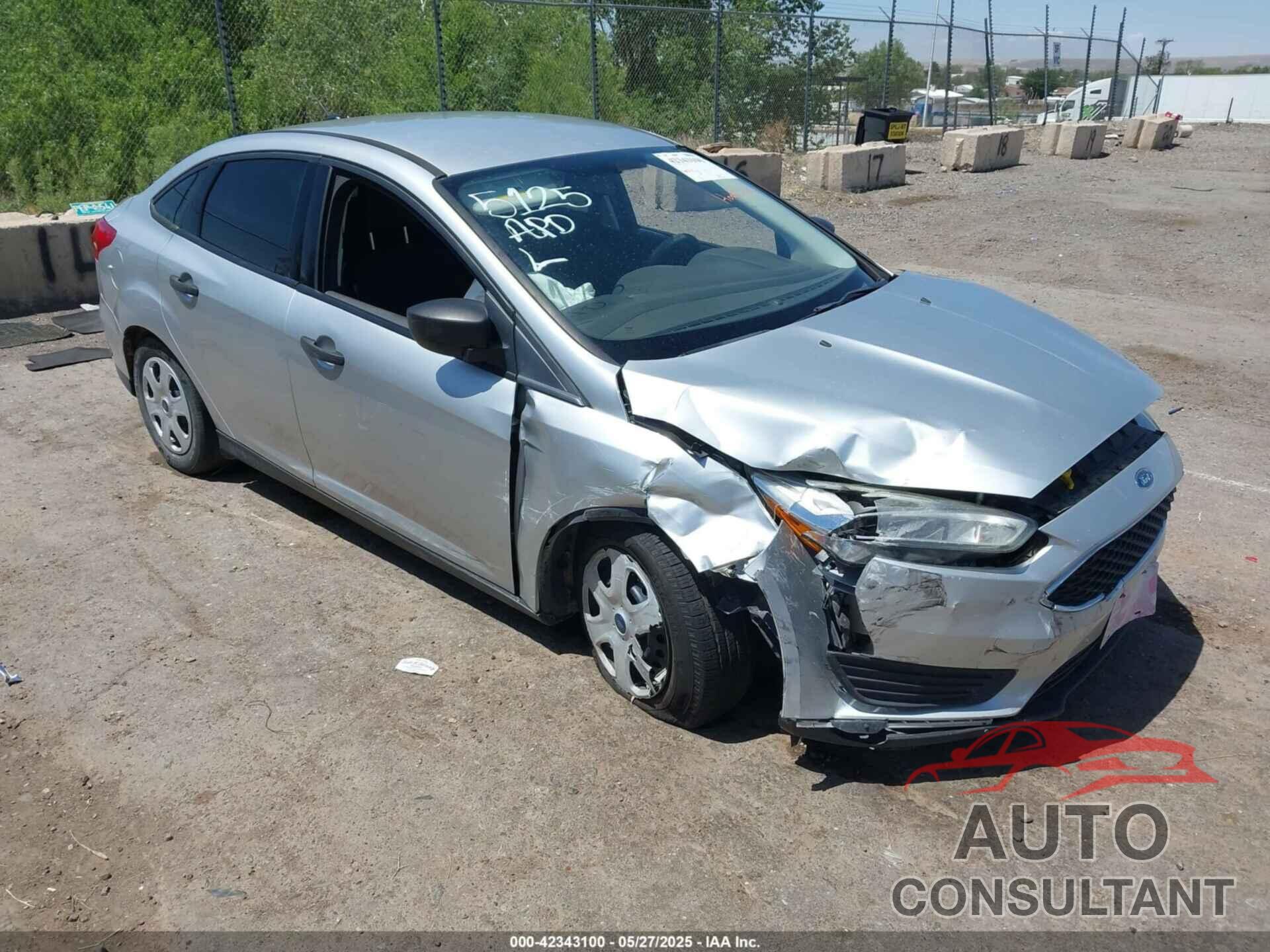 FORD FOCUS 2017 - 1FADP3E26HL235737