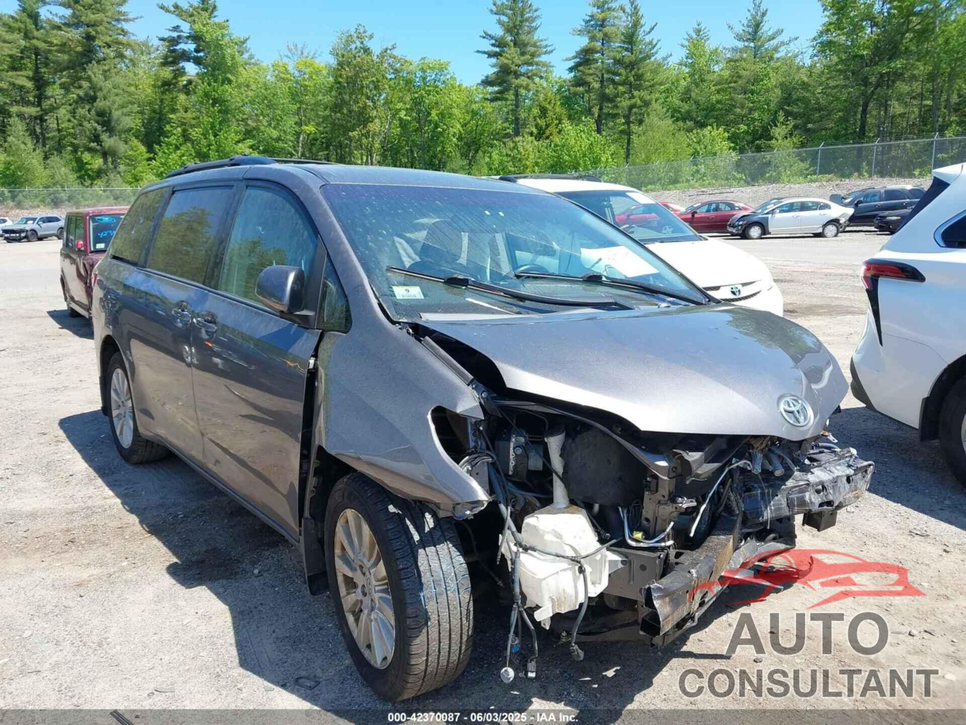 TOYOTA SIENNA 2017 - 5TDJZ3DC9HS166879