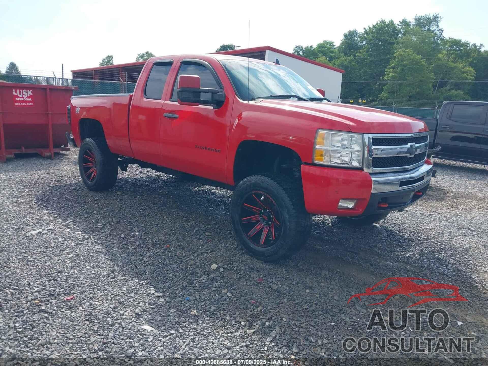 CHEVROLET SILVERADO 1500 2011 - 1GCRKSE35BZ315620