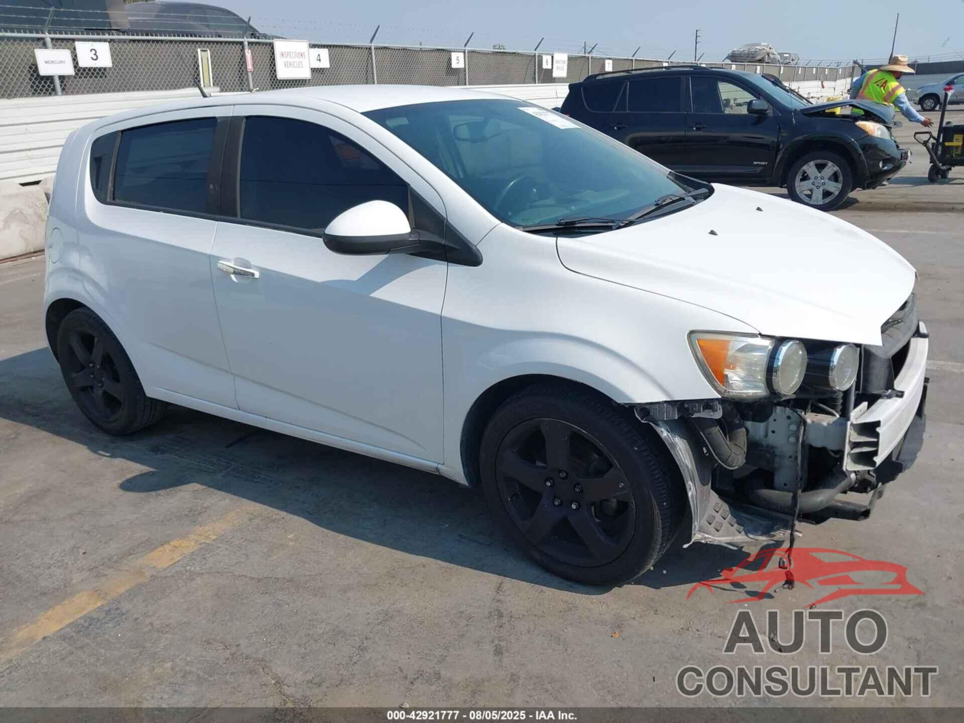 CHEVROLET SONIC 2014 - 1G1JE6SB0E4127248