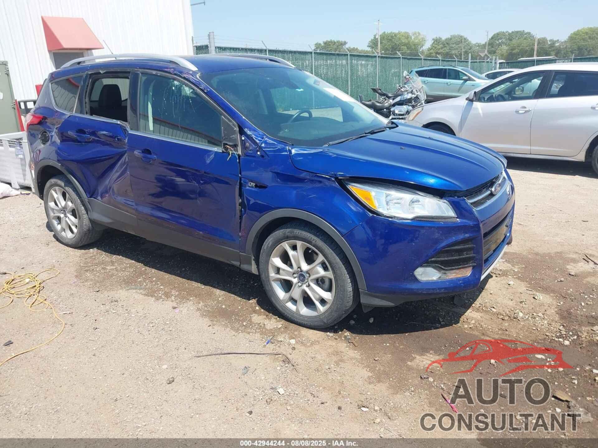 FORD ESCAPE 2015 - 1FMCU0J91FUC88364