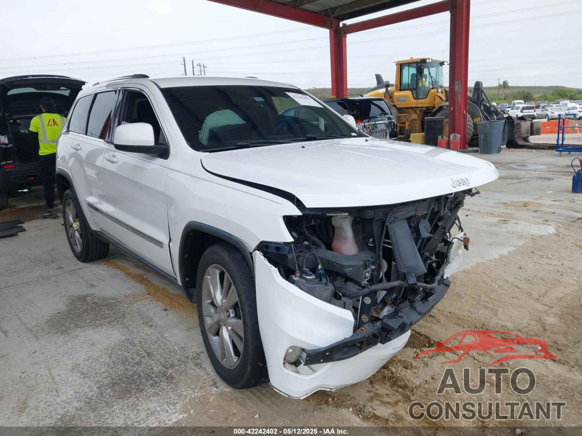 JEEP GRAND CHEROKEE 2013 - 1C4RJEAGXDC588975