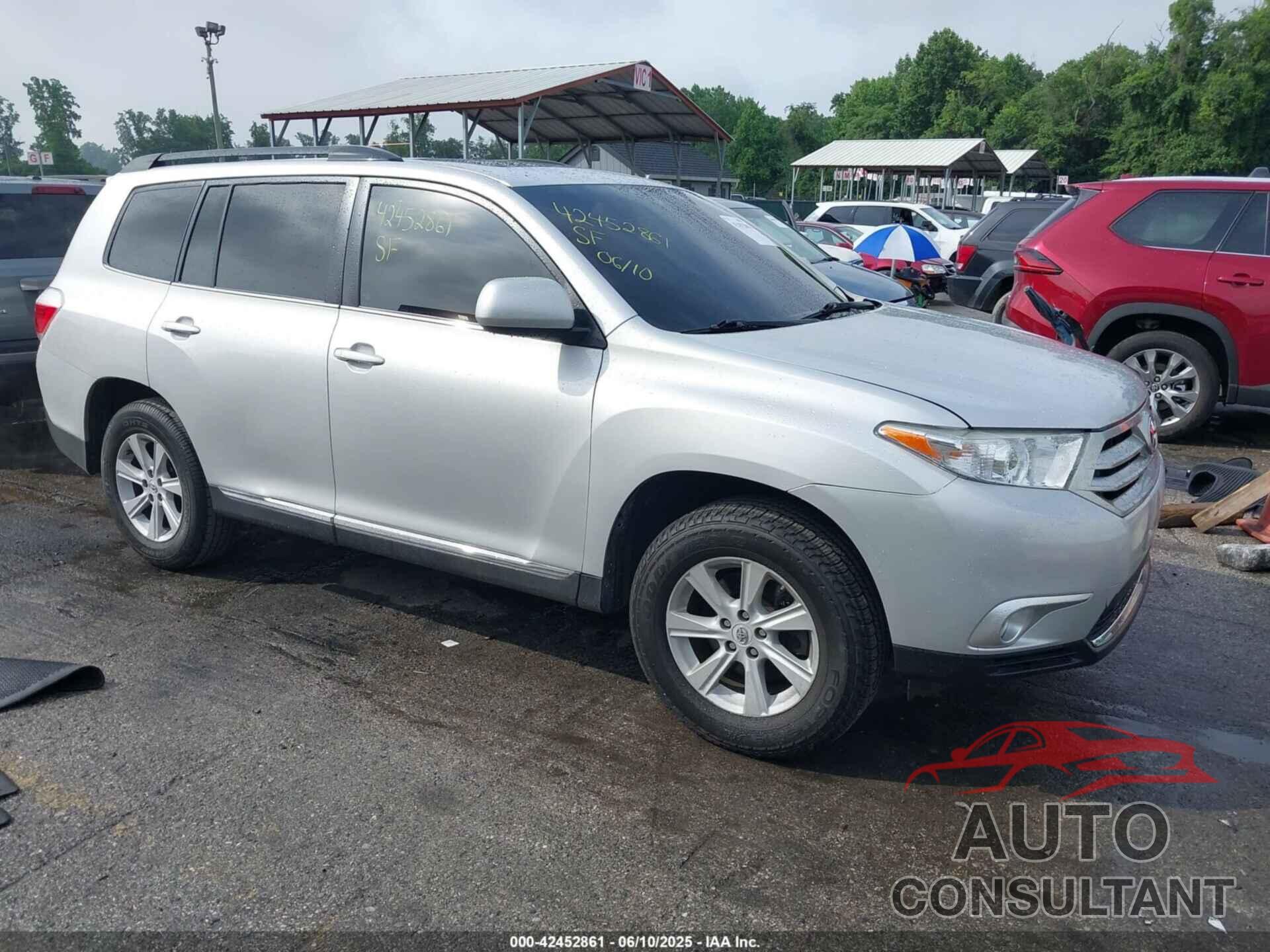 TOYOTA HIGHLANDER 2012 - 5TDBK3EH6CS127663