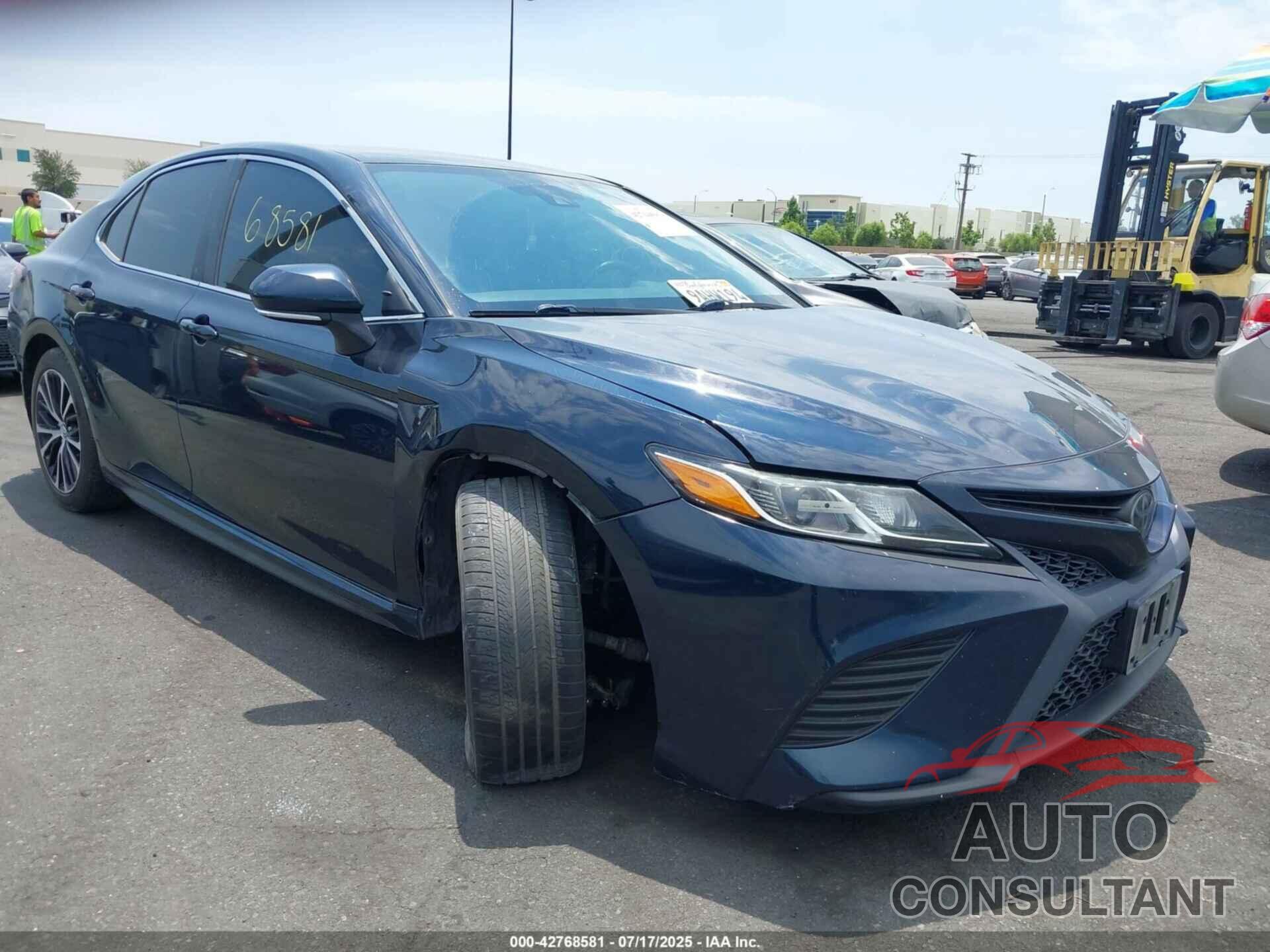 TOYOTA CAMRY 2019 - 4T1B11HK2KU284742