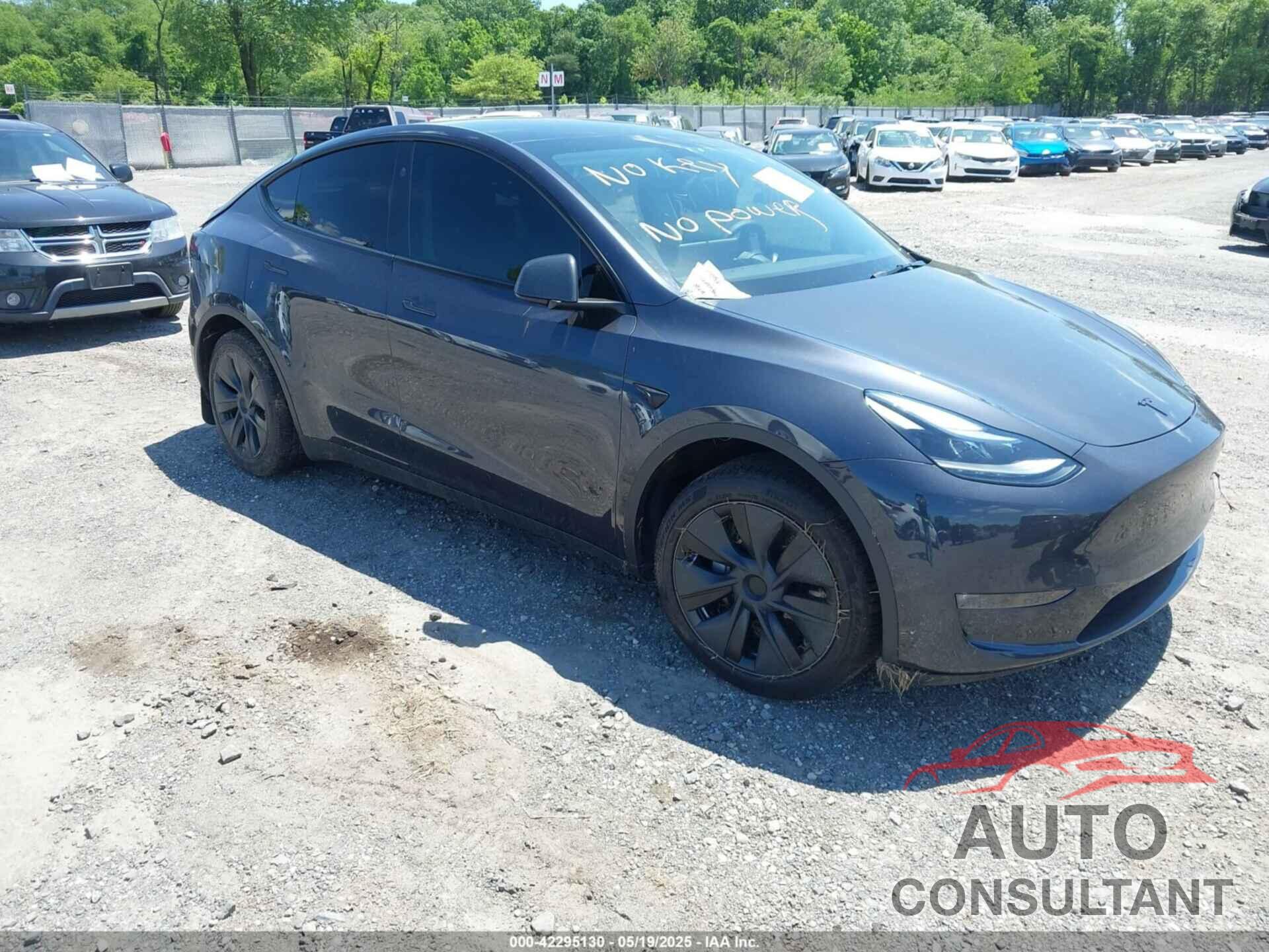 TESLA MODEL Y 2024 - 7SAYGDEE1RA305094