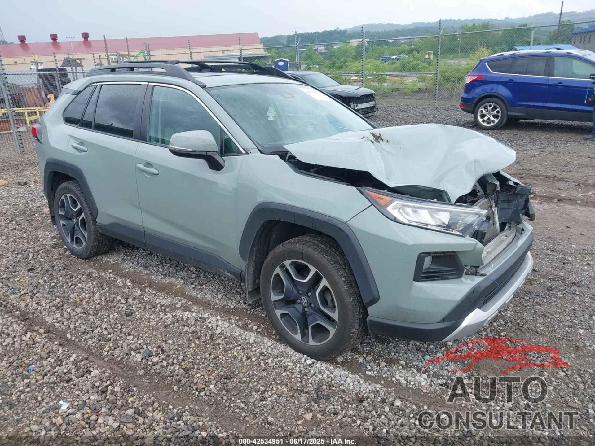 TOYOTA RAV4 2019 - 2T3J1RFV9KW021193