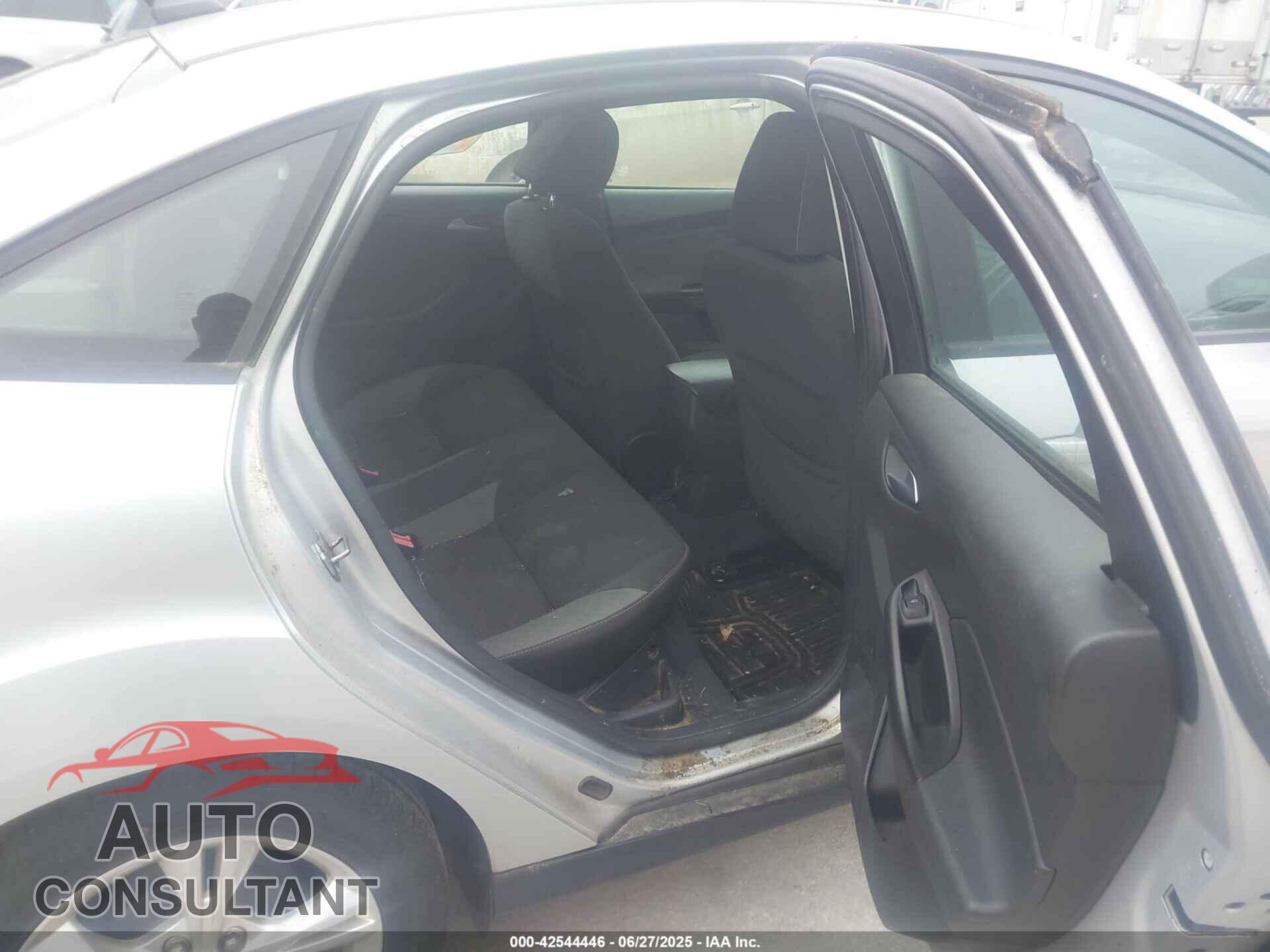 FORD FOCUS 2013 - 1FADP3F24DL323386