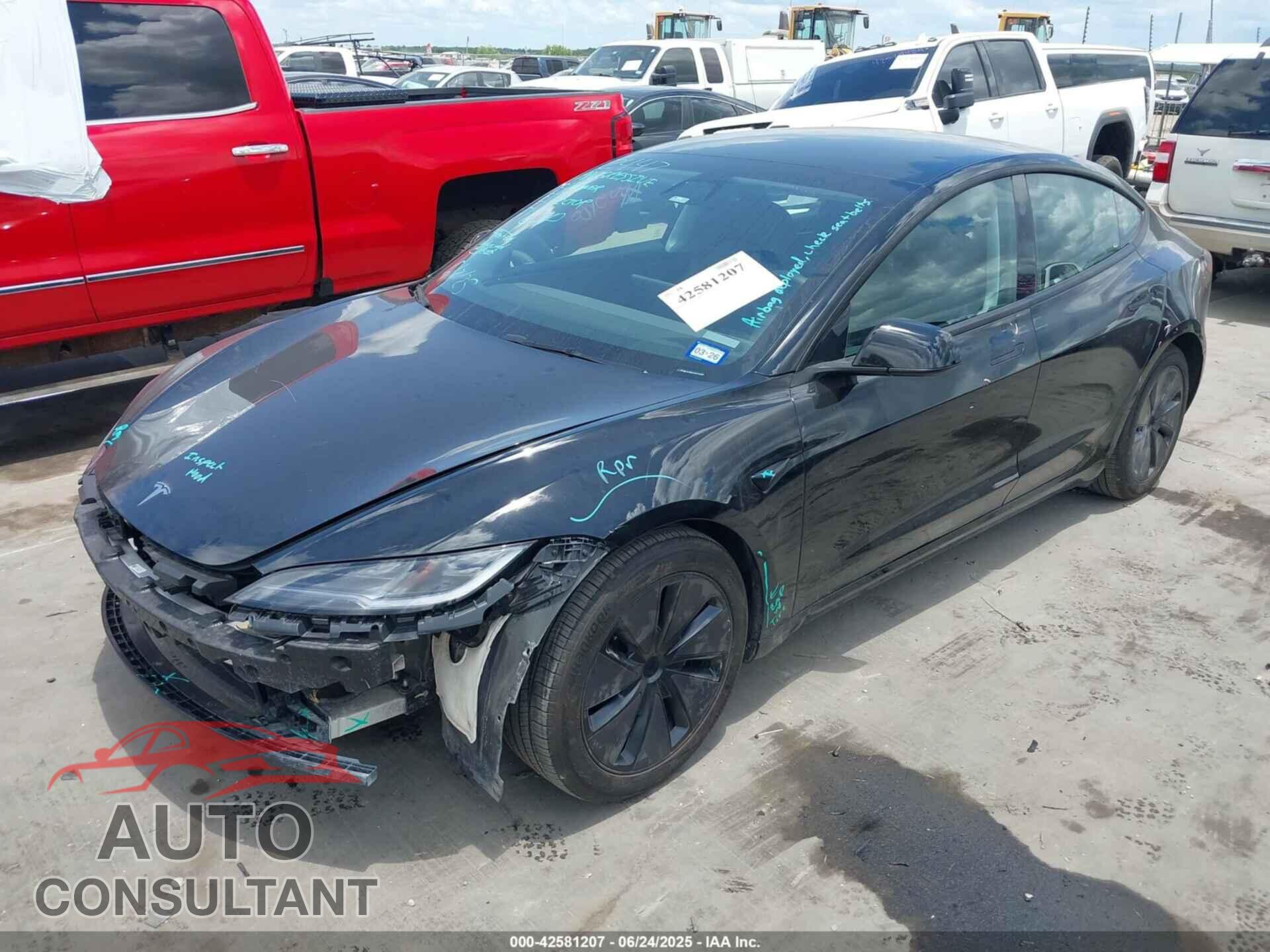 TESLA MODEL 3 2024 - 5YJ3E1EAXRF734469