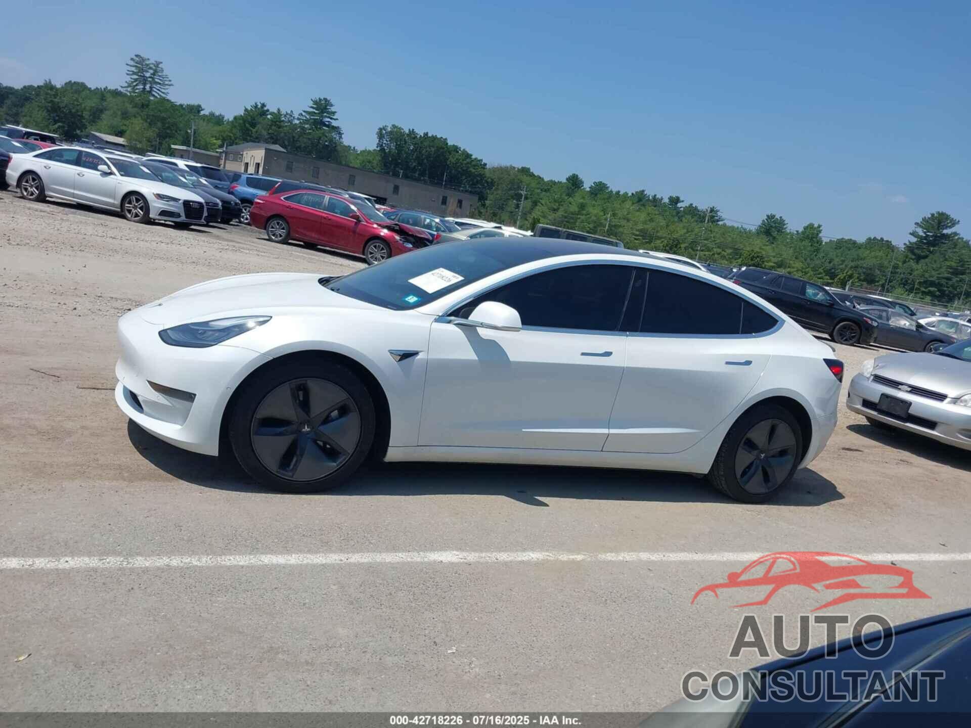 TESLA MODEL 3 2018 - 5YJ3E1EA0JF019639