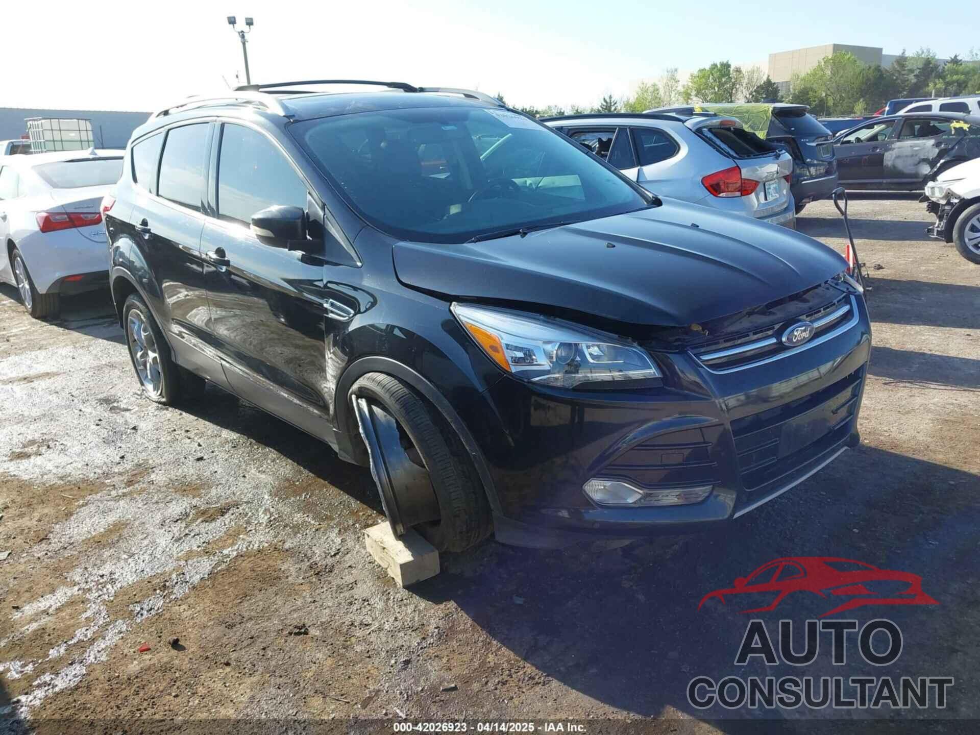 FORD ESCAPE 2015 - 1FMCU9J95FUC38538