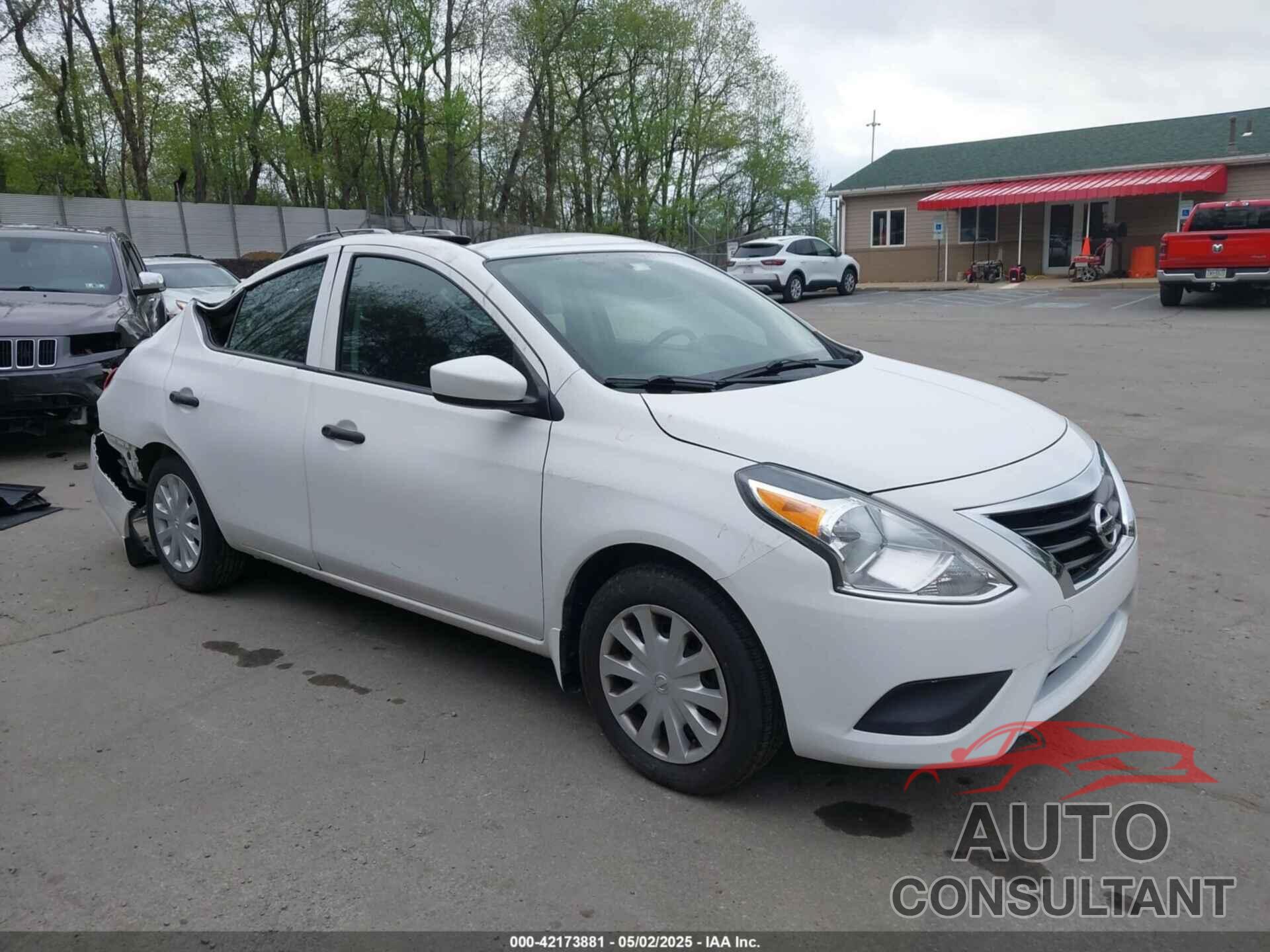 NISSAN VERSA 2019 - 3N1CN7AP2KL800164