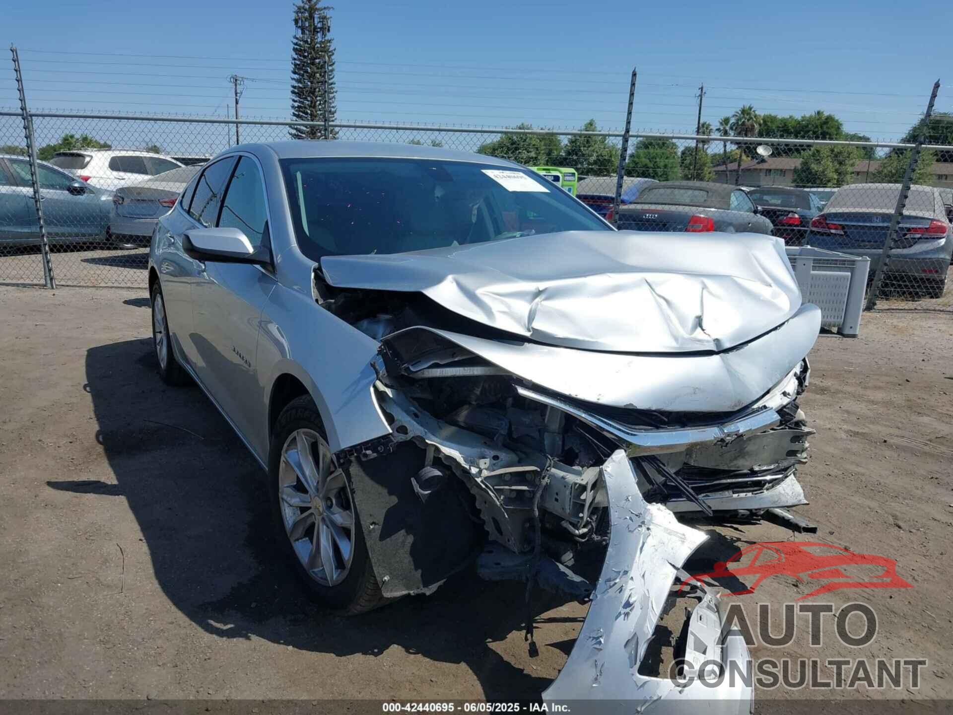 CHEVROLET MALIBU 2020 - 1G1ZD5ST5LF027026