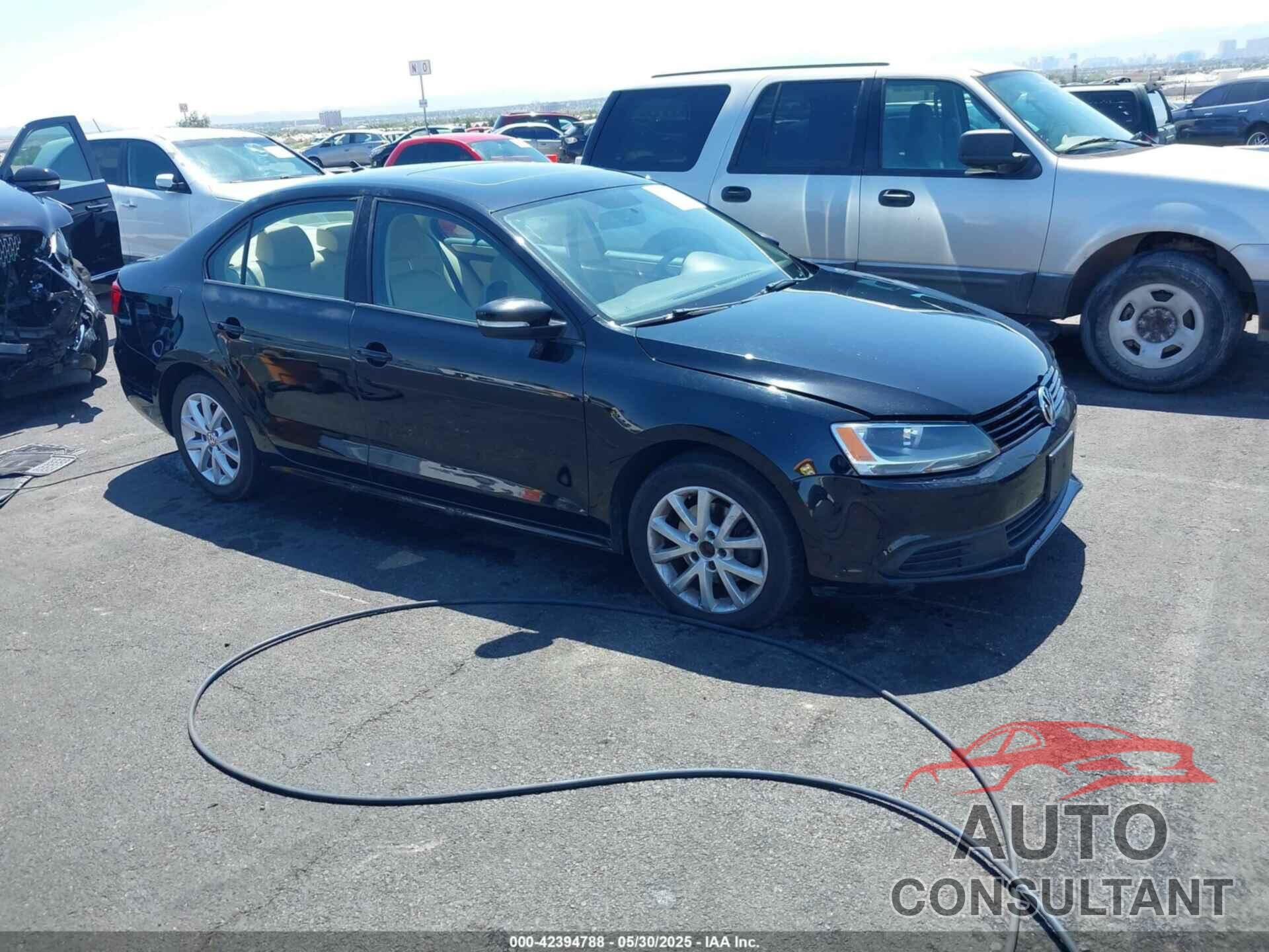 VOLKSWAGEN JETTA 2011 - 3VWDX7AJ2BM395485