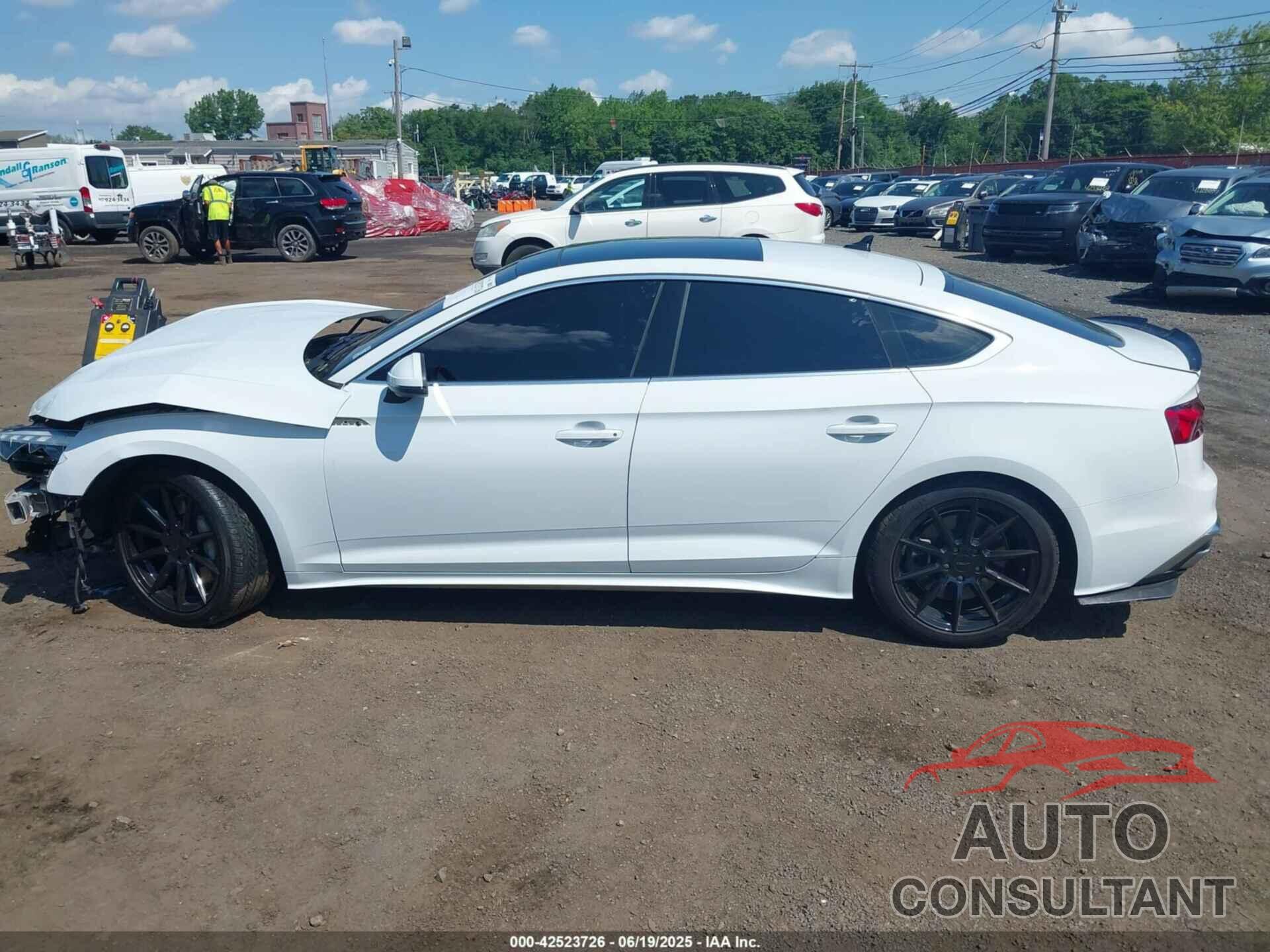 AUDI A5 SPORTBACK 2023 - WAUFACF56PA057431