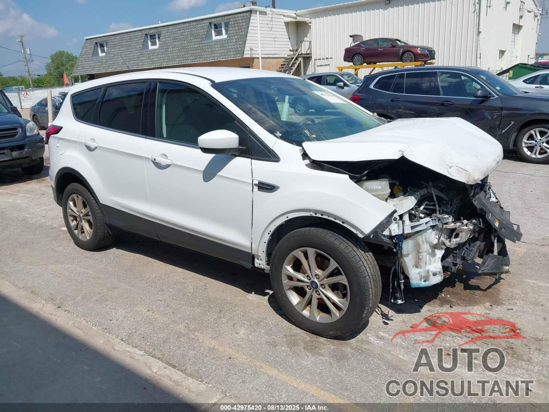 FORD ESCAPE 2019 - 1FMCU0GD1KUB32296