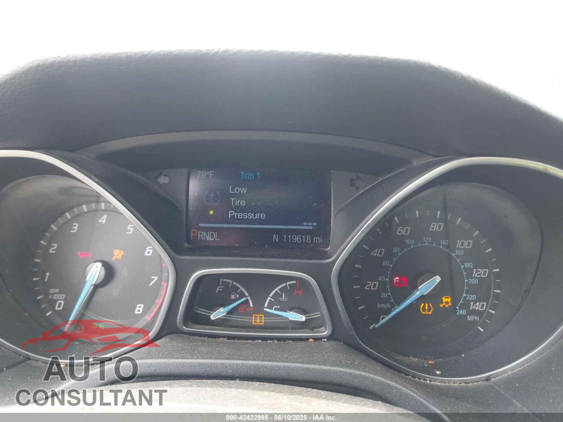 FORD FOCUS 2014 - 1FADP3F29EL268225