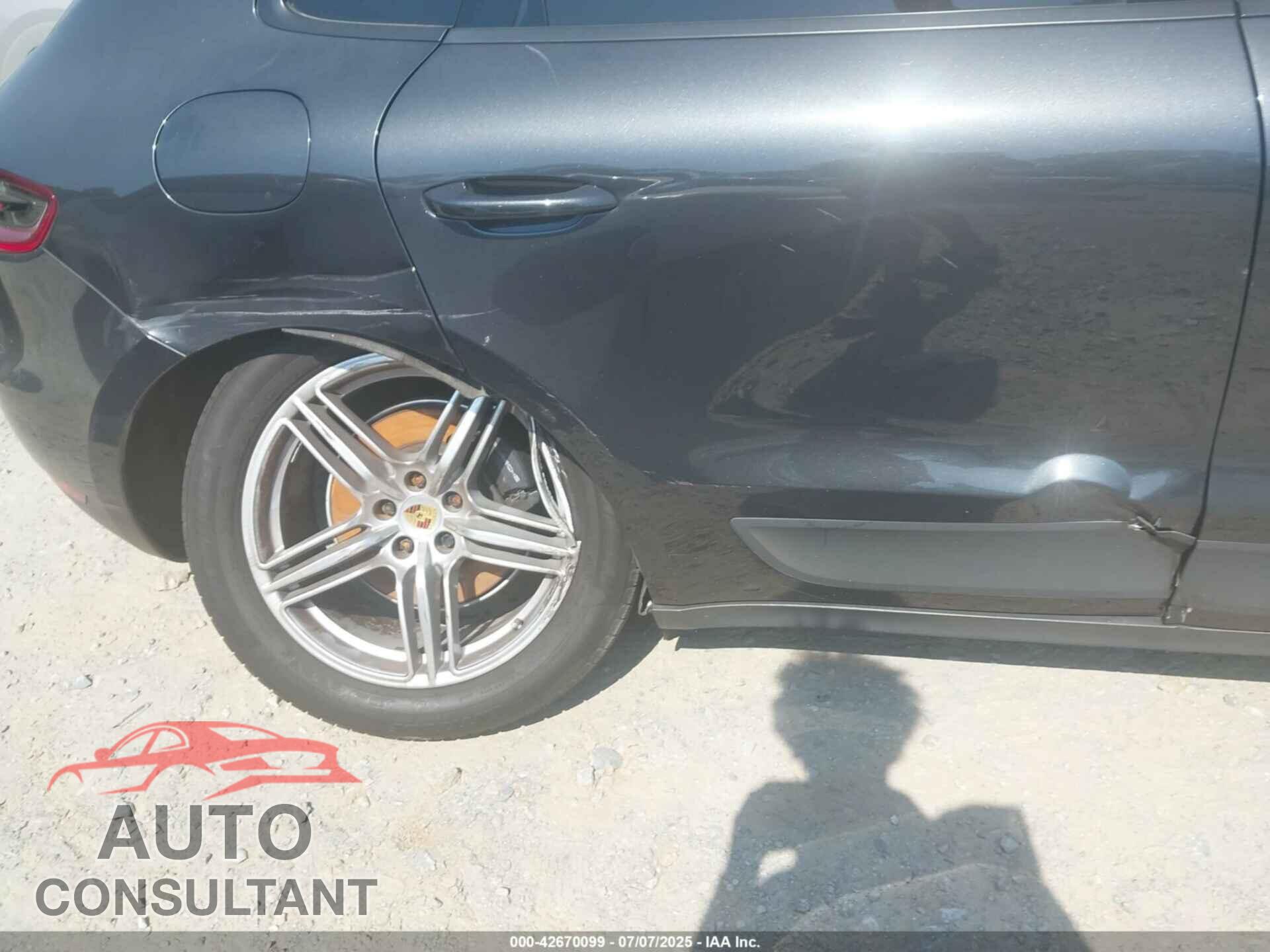 PORSCHE MACAN 2017 - WP1AA2A52HLB04764