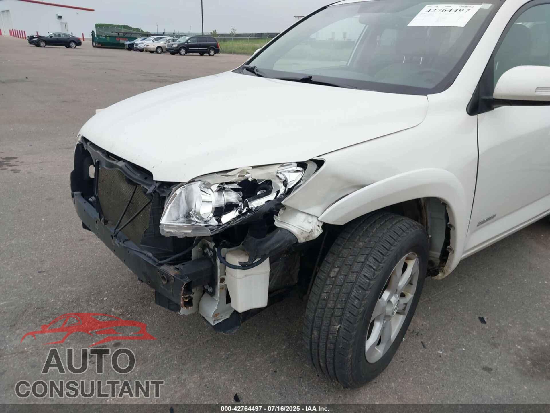 TOYOTA RAV4 2011 - 2T3DF4DV2BW153684