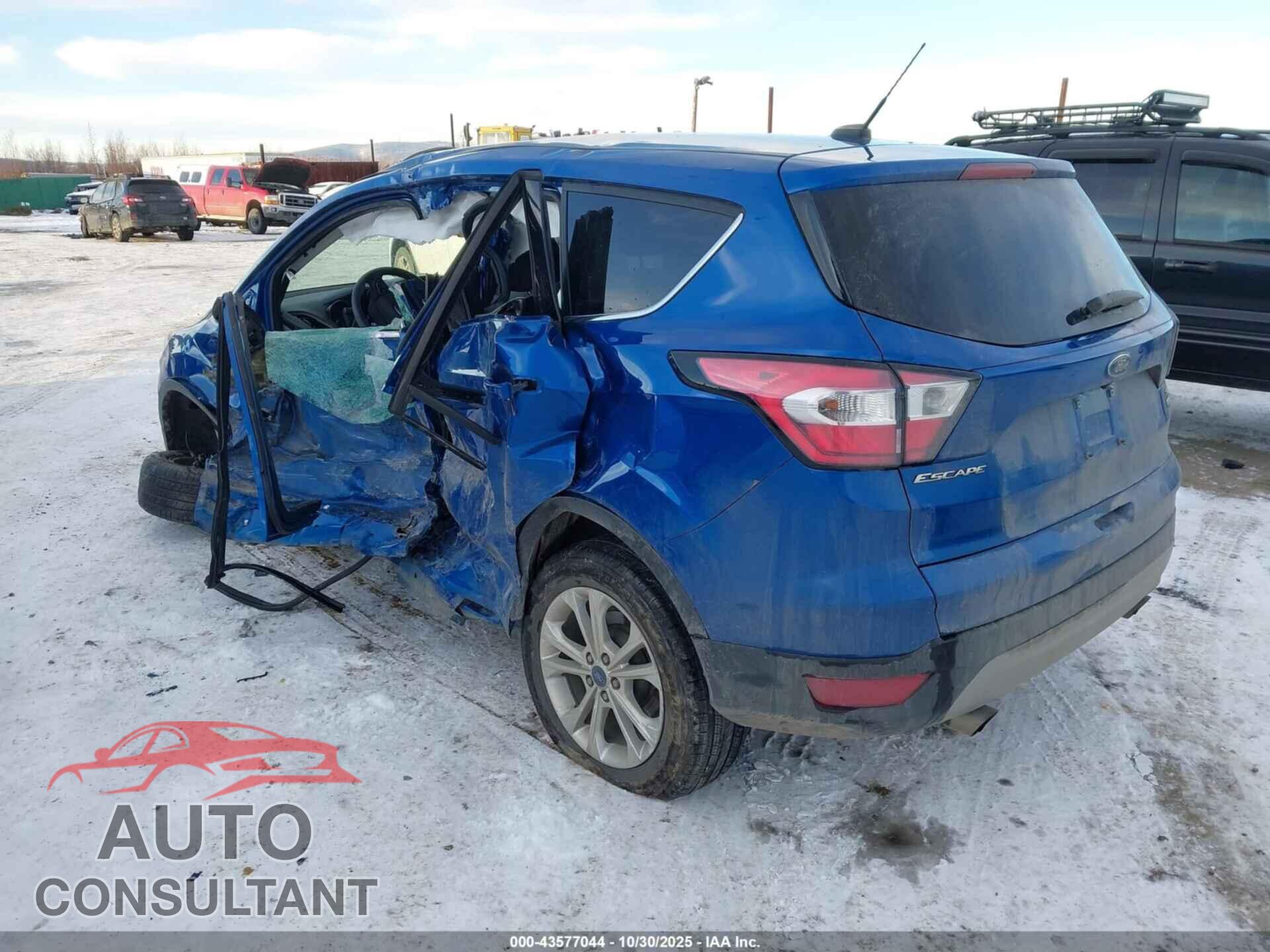 FORD ESCAPE 2017 - 1FMCU9GD2HUC51956