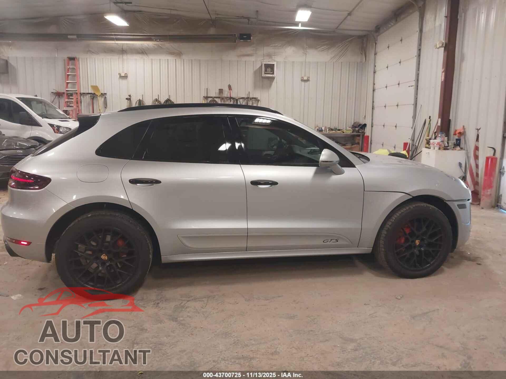 PORSCHE MACAN 2017 - WP1AG2A53HLB53941