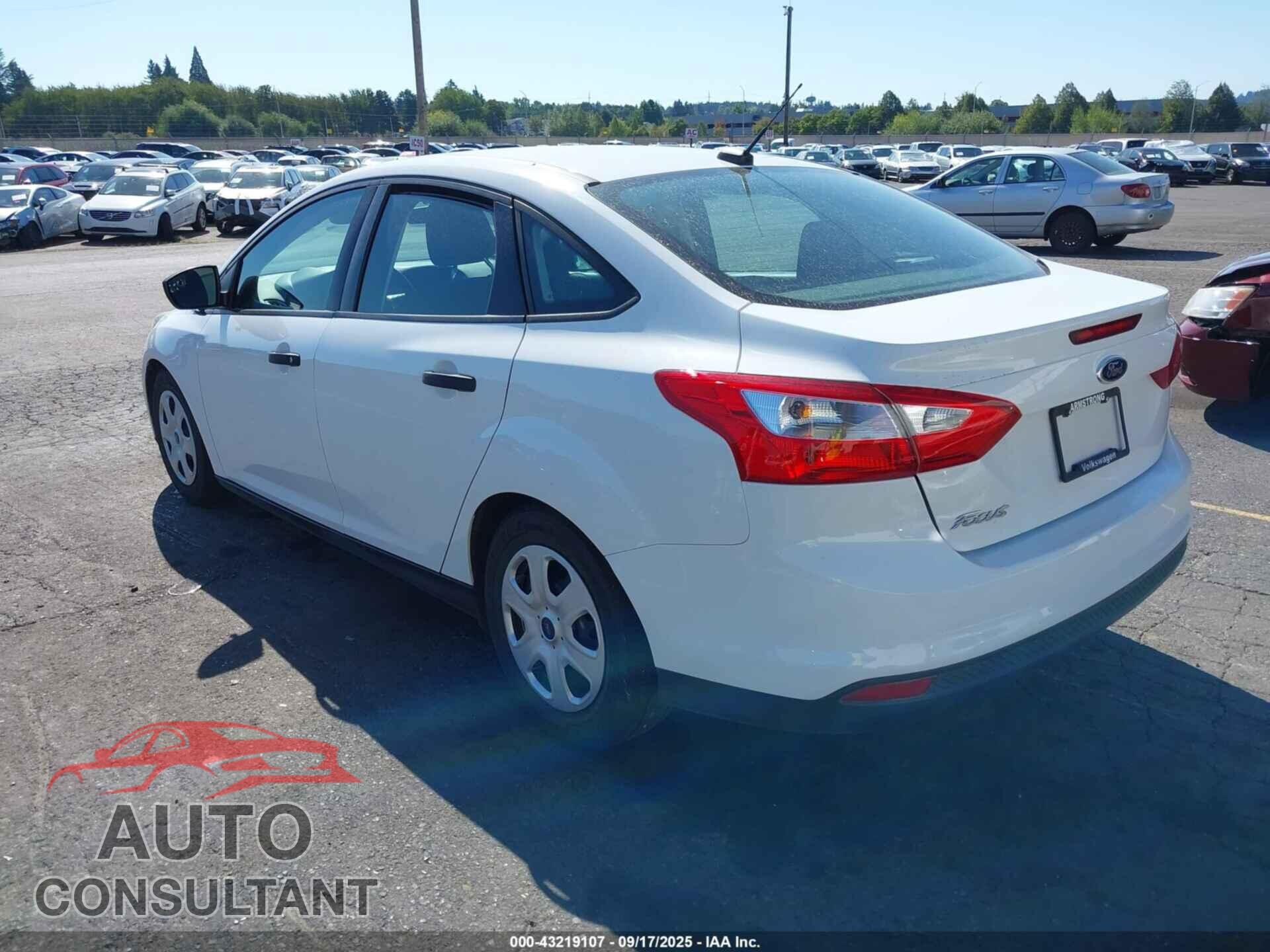 FORD FOCUS 2014 - 1FADP3E26EL382992