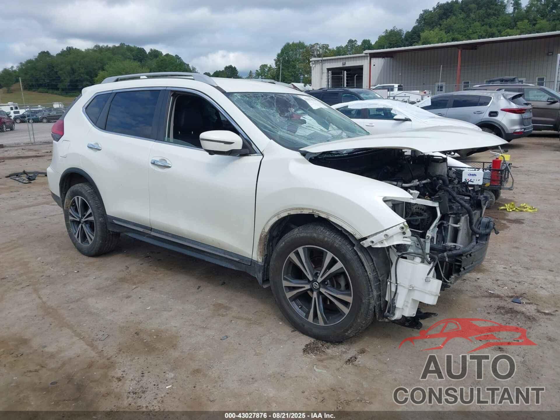 NISSAN ROGUE 2017 - 5N1AT2MV4HC824909