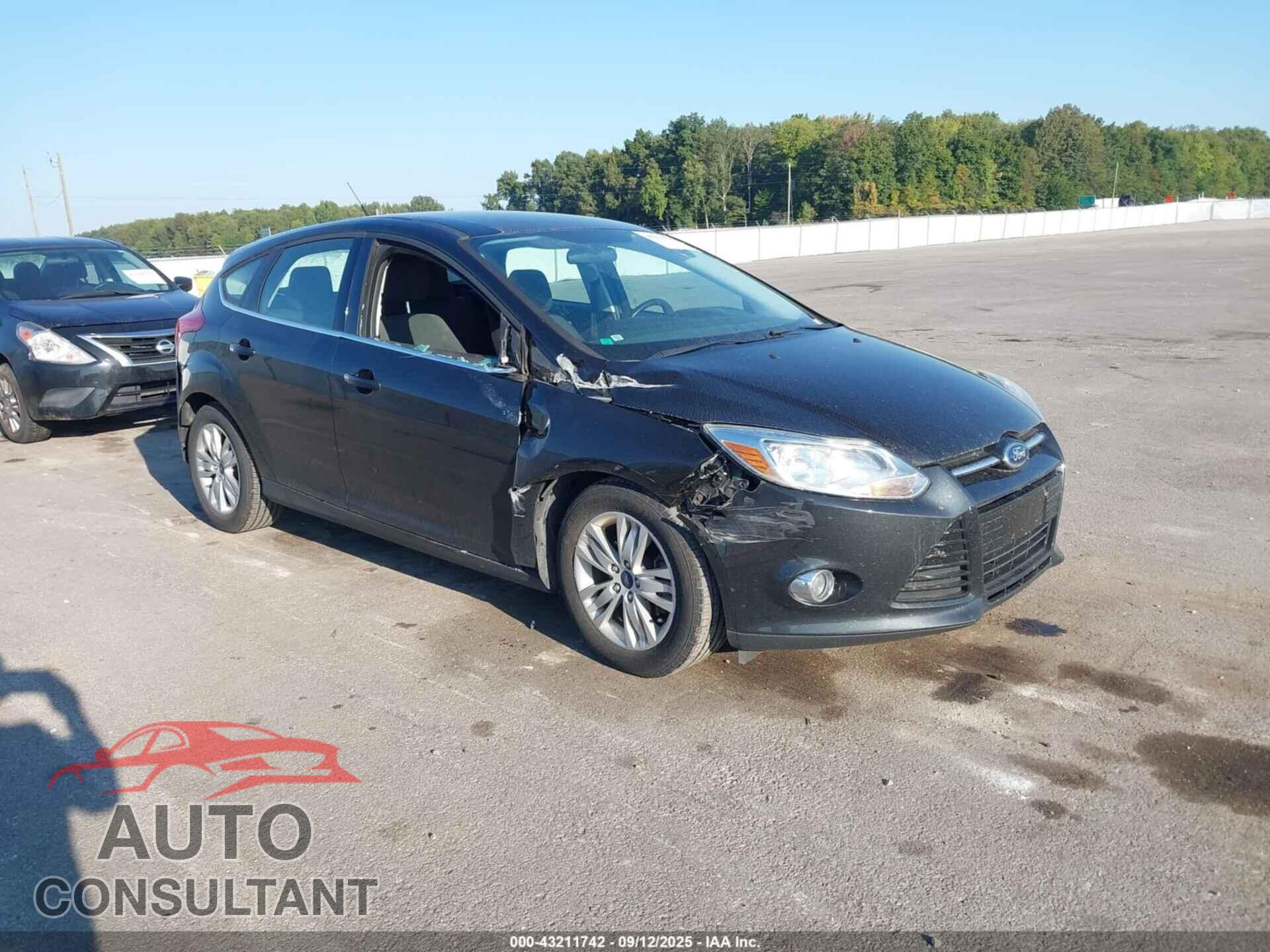 FORD FOCUS 2012 - 1FAHP3M21CL457341