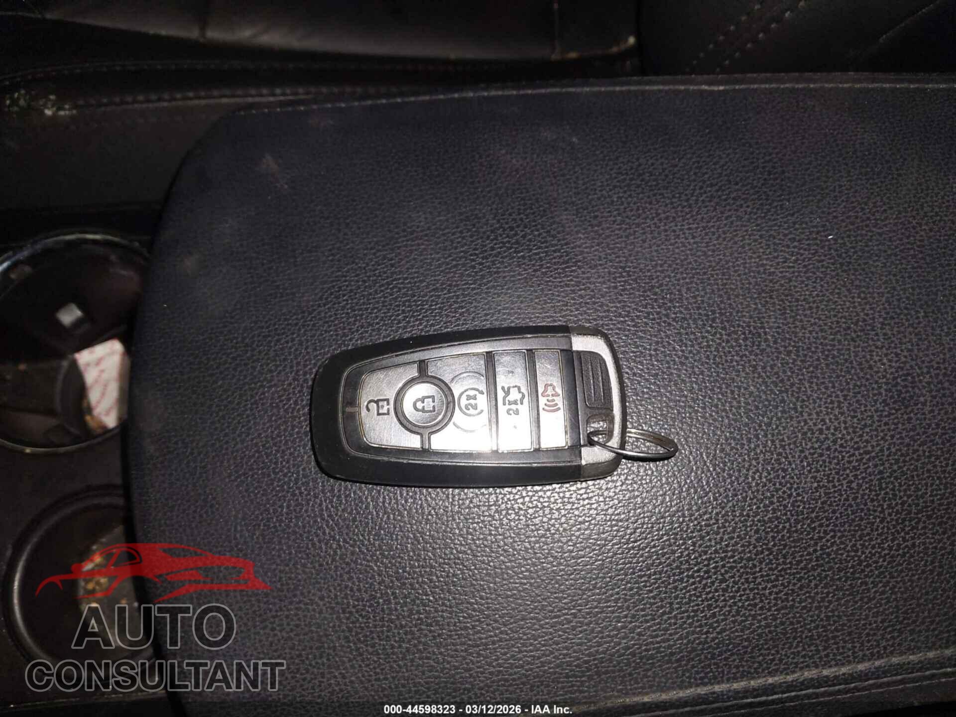 FORD EXPLORER 2018 - 1FM5K7D80JGB03948