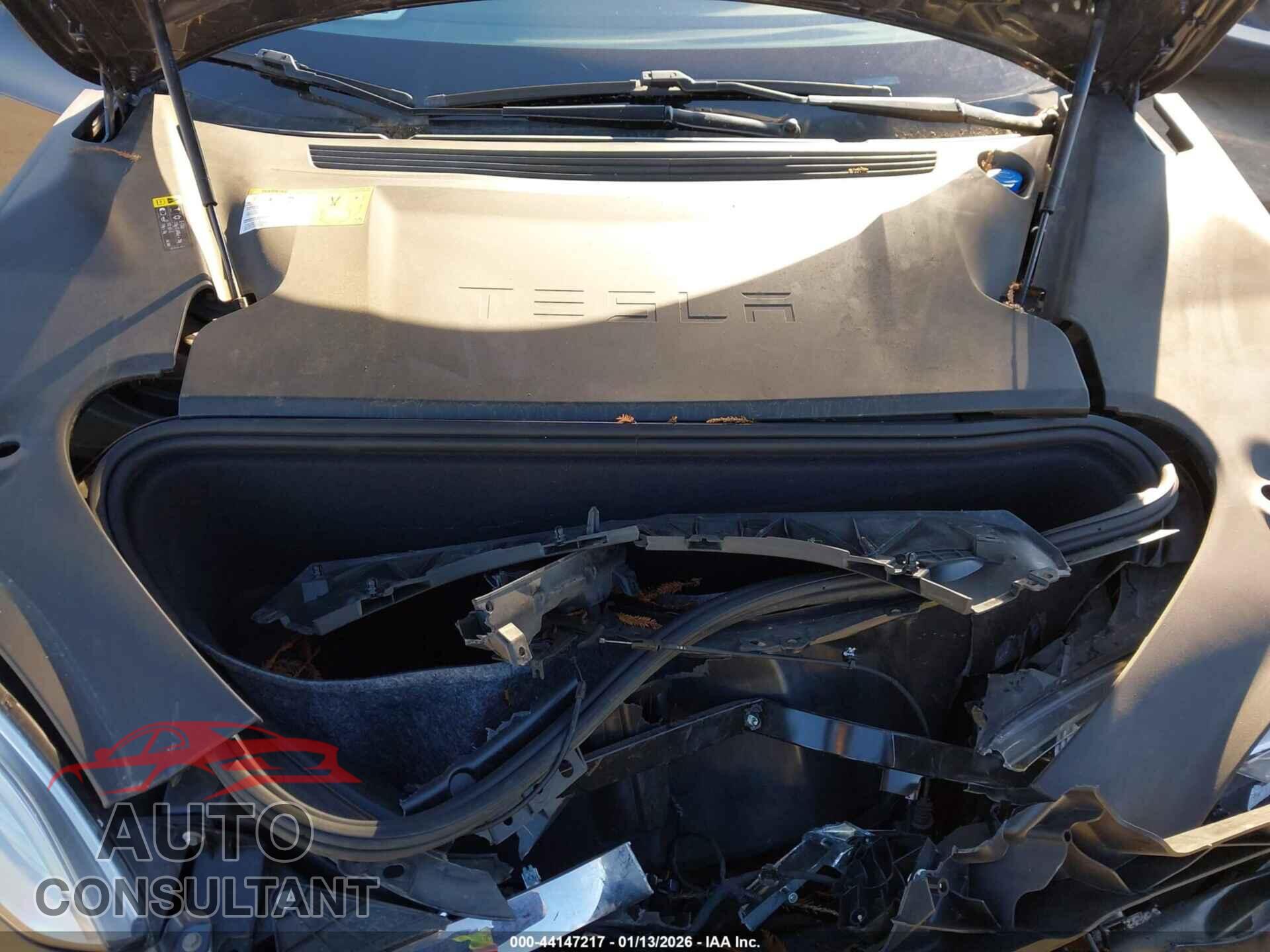TESLA MODEL S 2017 - 5YJSA1E25HF210399