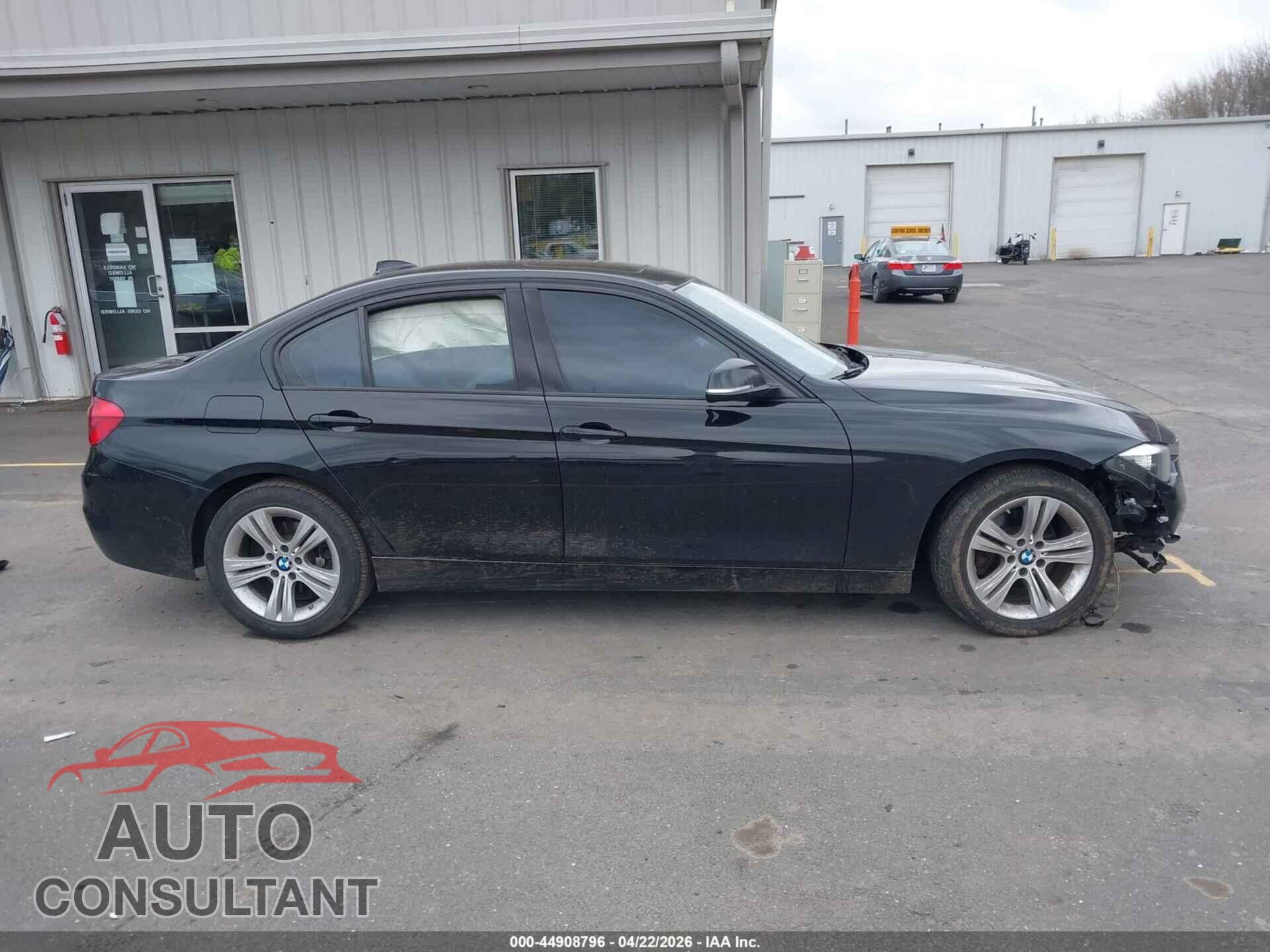 BMW 328I 2016 - WBA8E3G59GNU38632