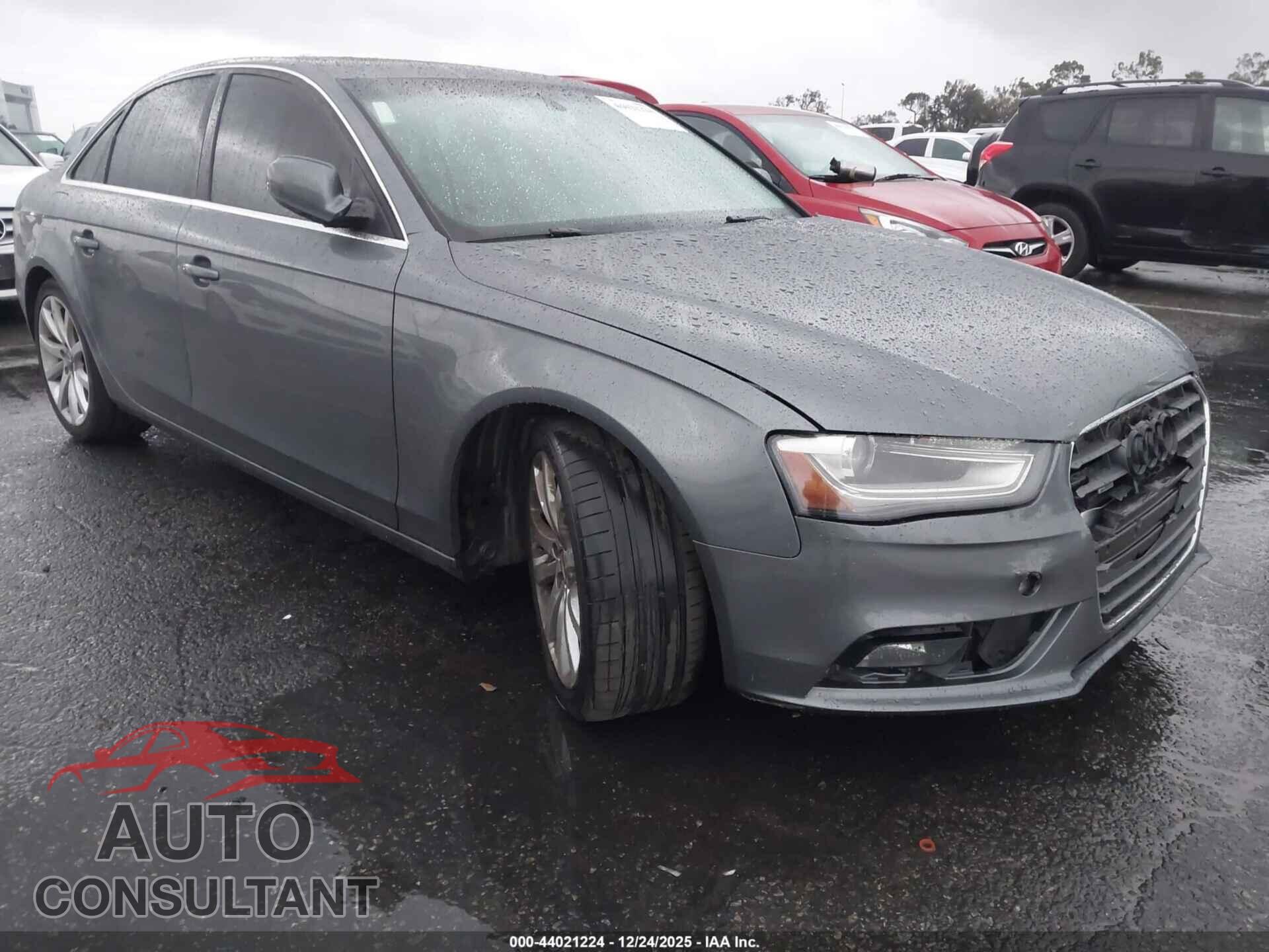 AUDI A4 2013 - WAUFFAFL0DN012154