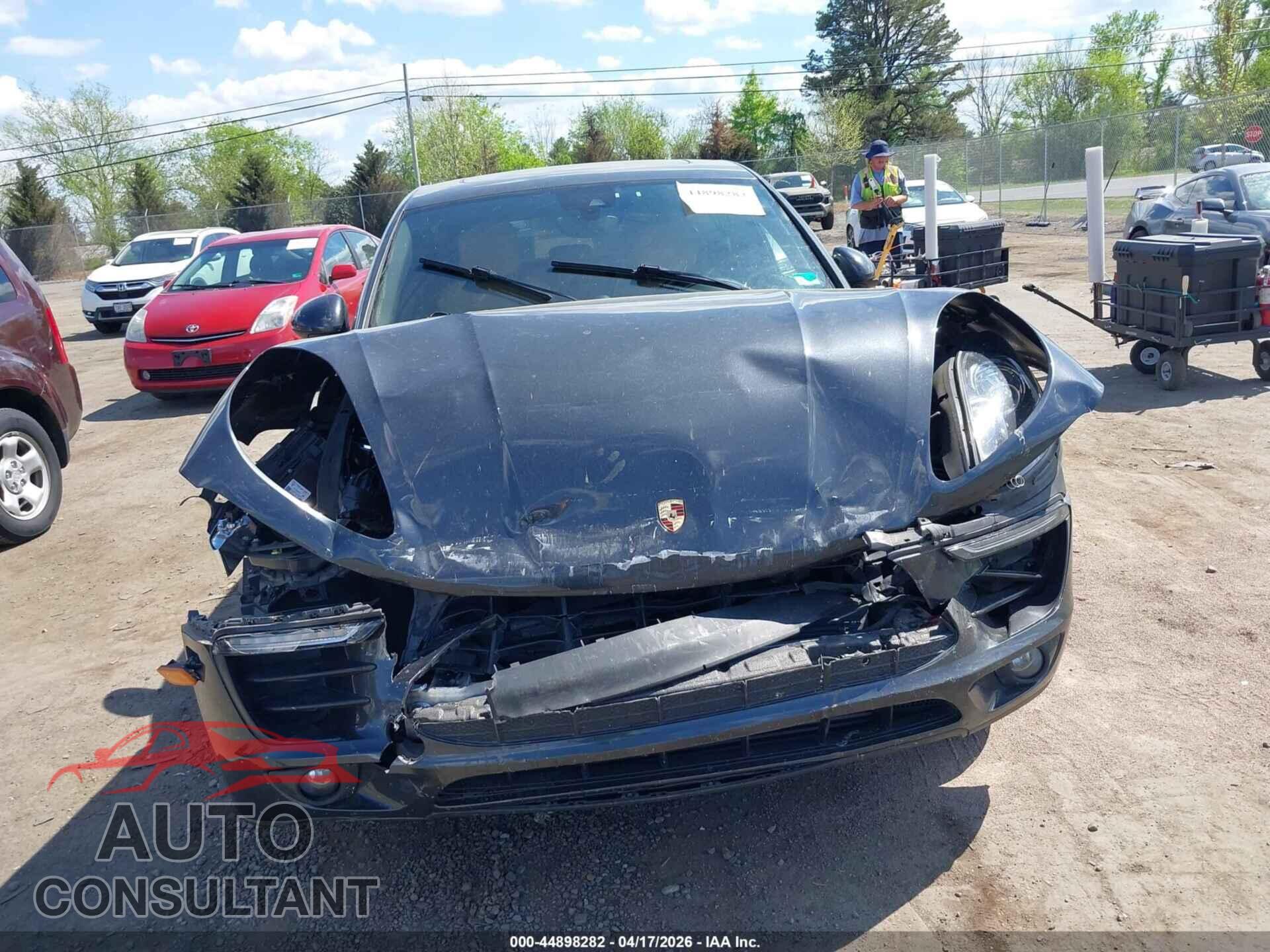 PORSCHE MACAN 2018 - WP1AA2A58JLB12311