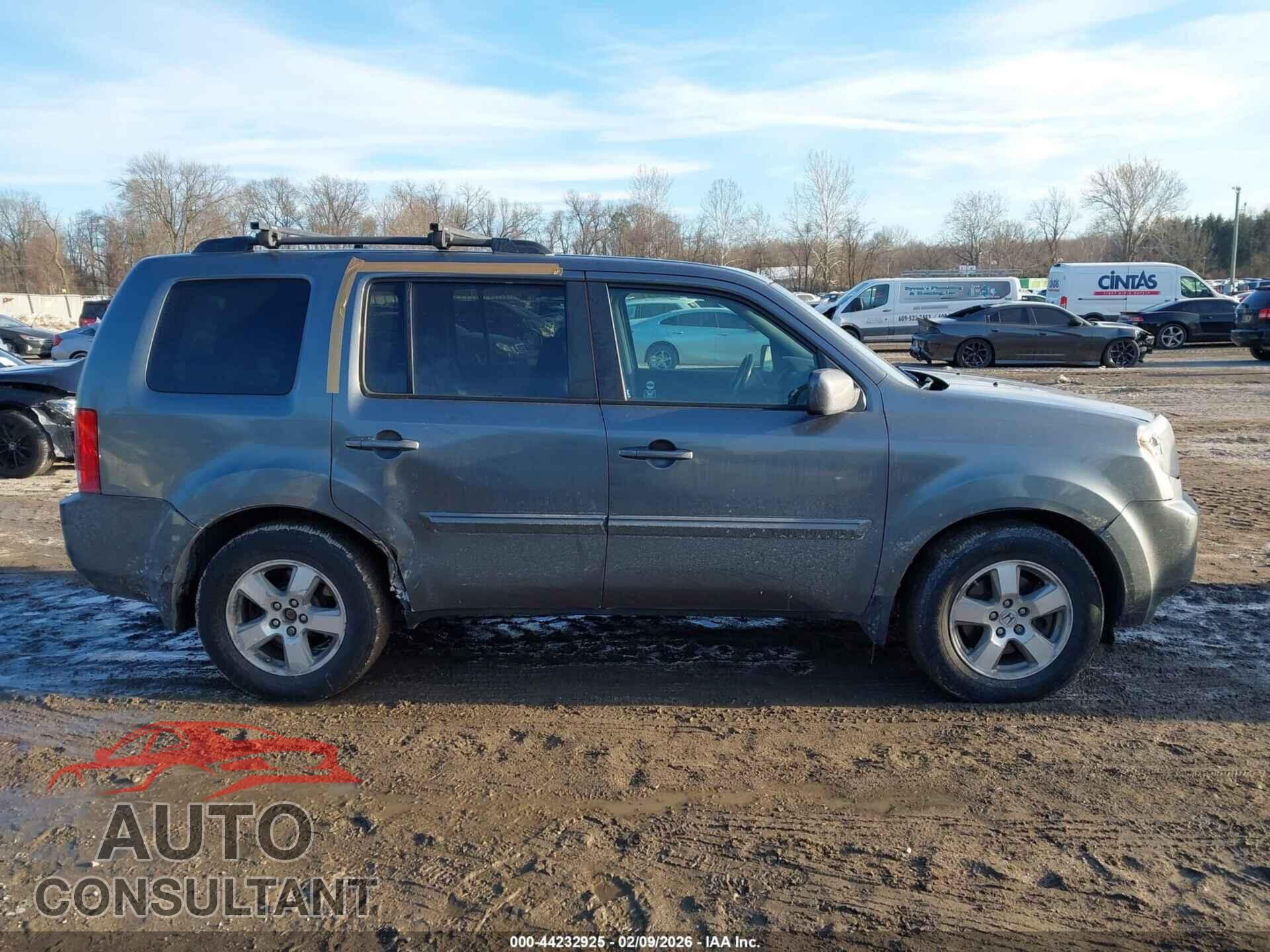 HONDA PILOT 2011 - 5FNYF4H55BB087925