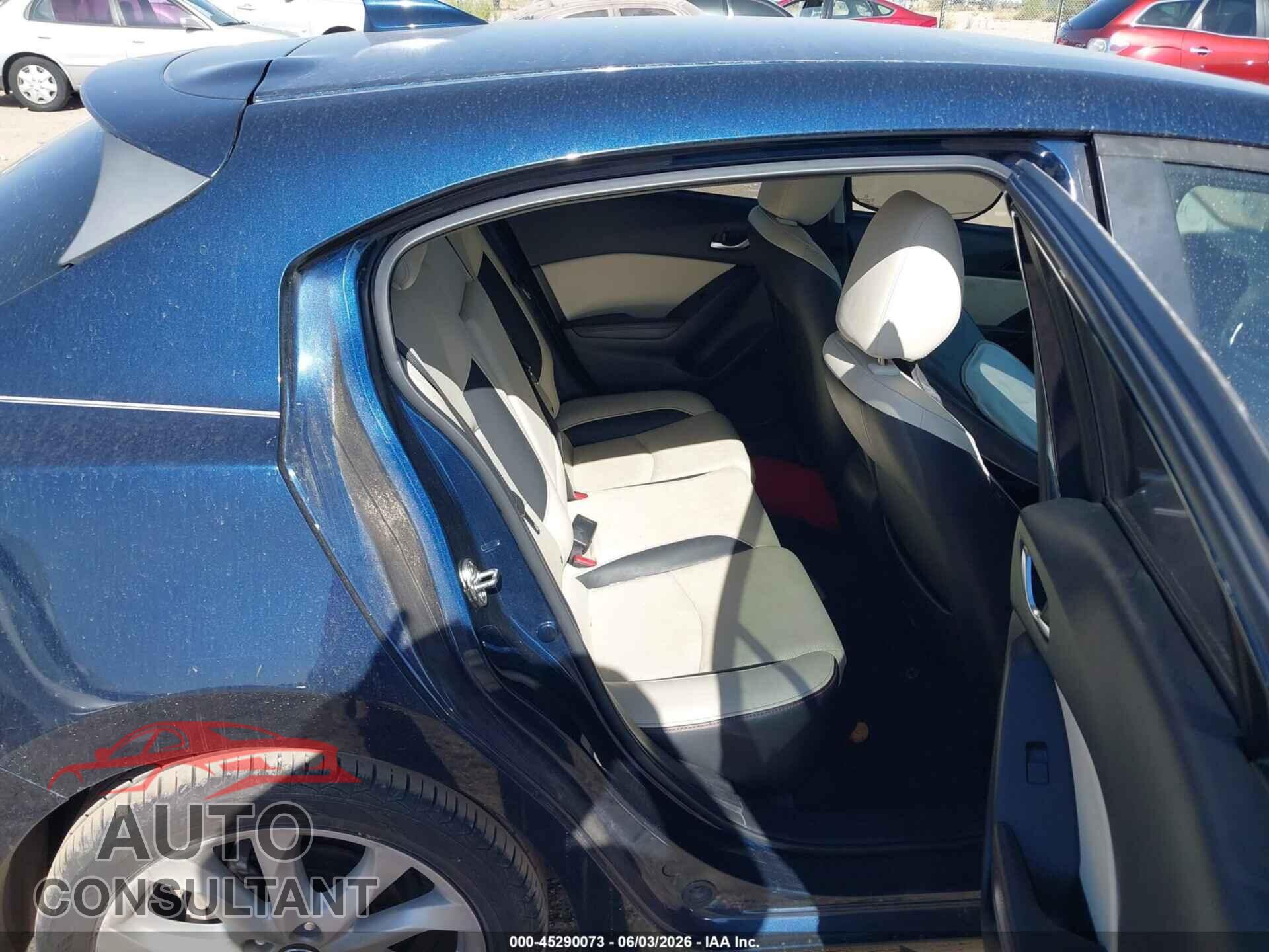 MAZDA MAZDA3 2016 - JM1BM1N31G1280098