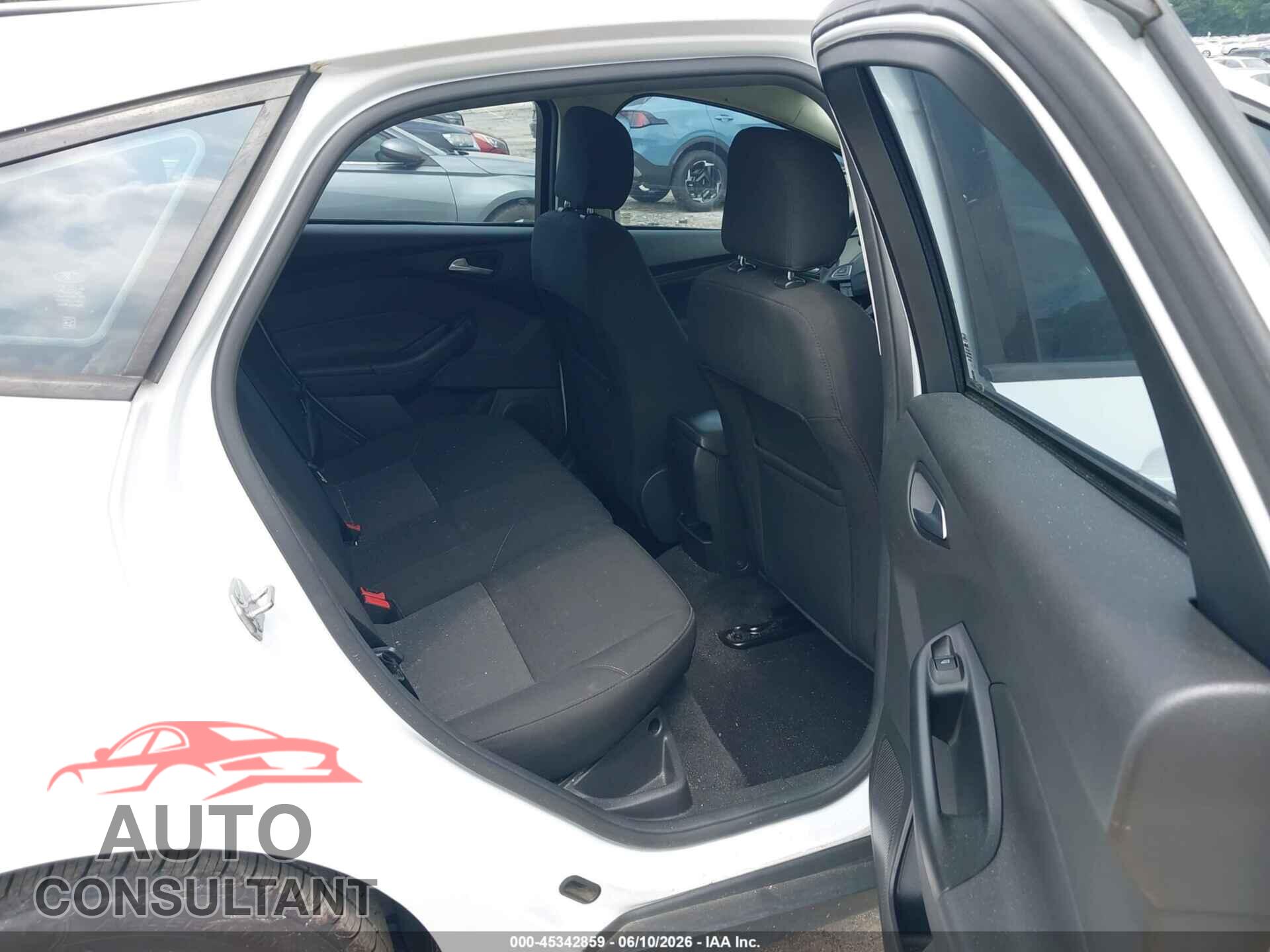 FORD FOCUS 2017 - 1FADP3K25HL336272