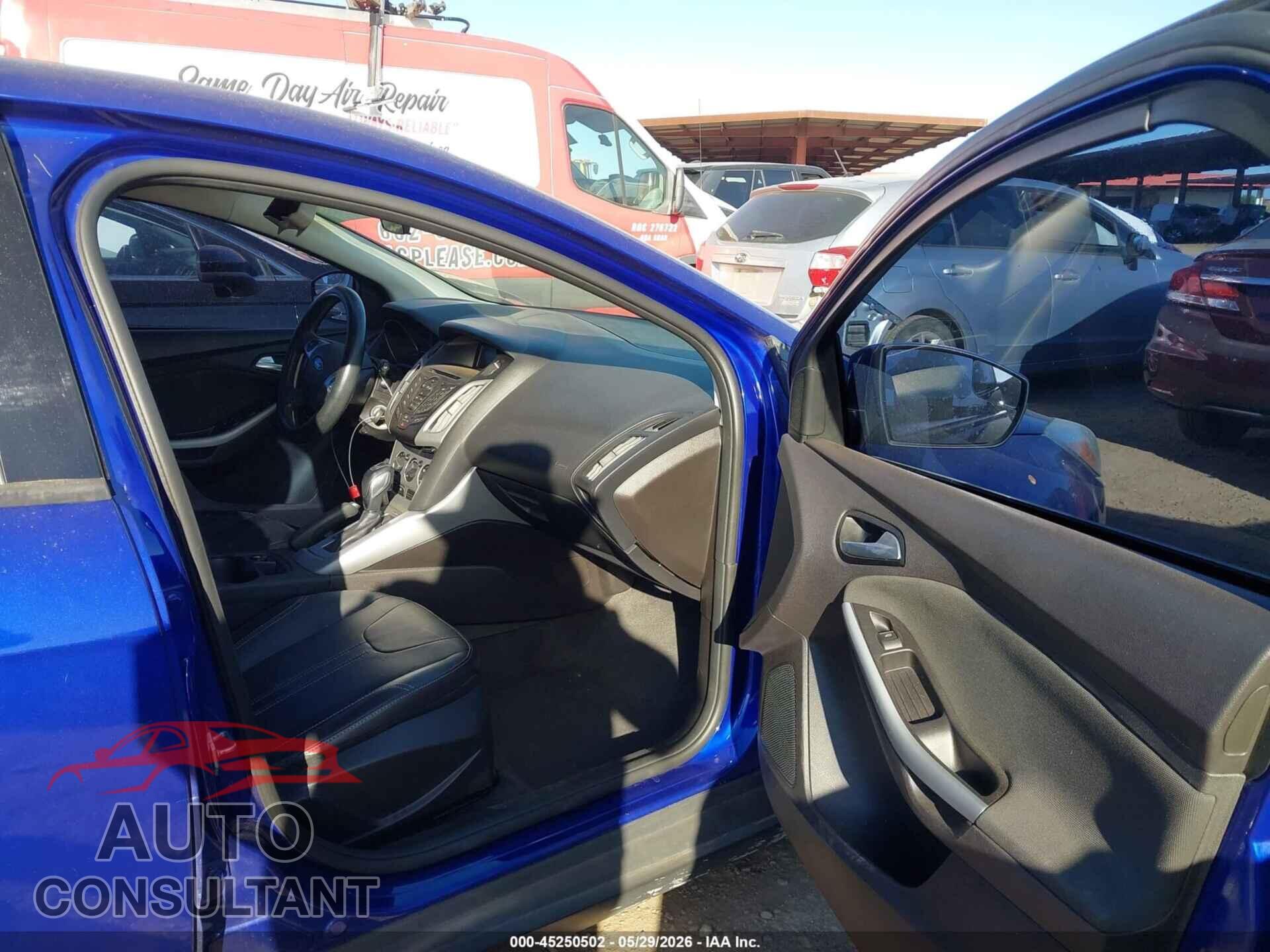 FORD FOCUS 2014 - 1FADP3K23EL268209