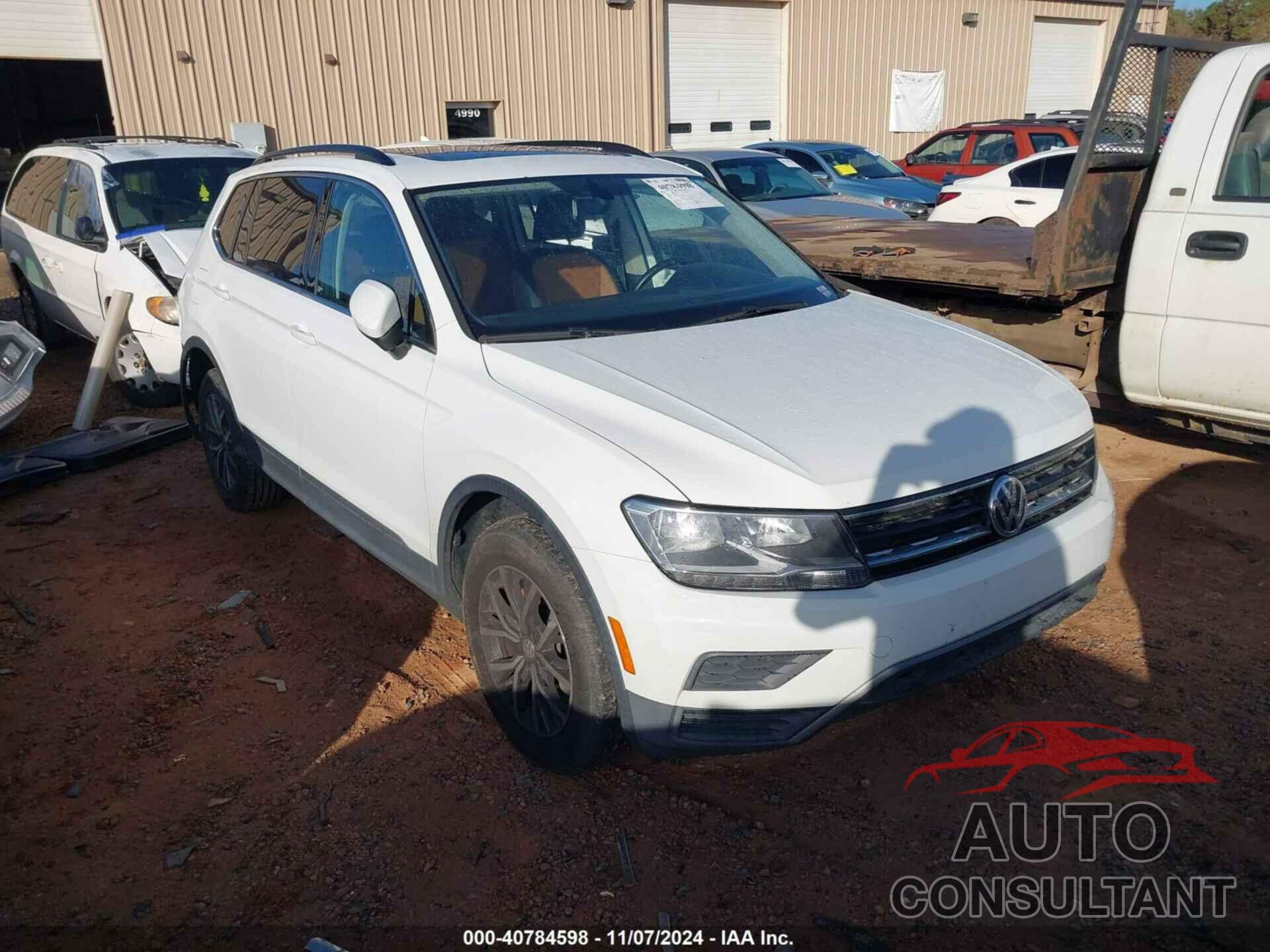 VOLKSWAGEN TIGUAN 2018 - 3VV3B7AX9JM220362