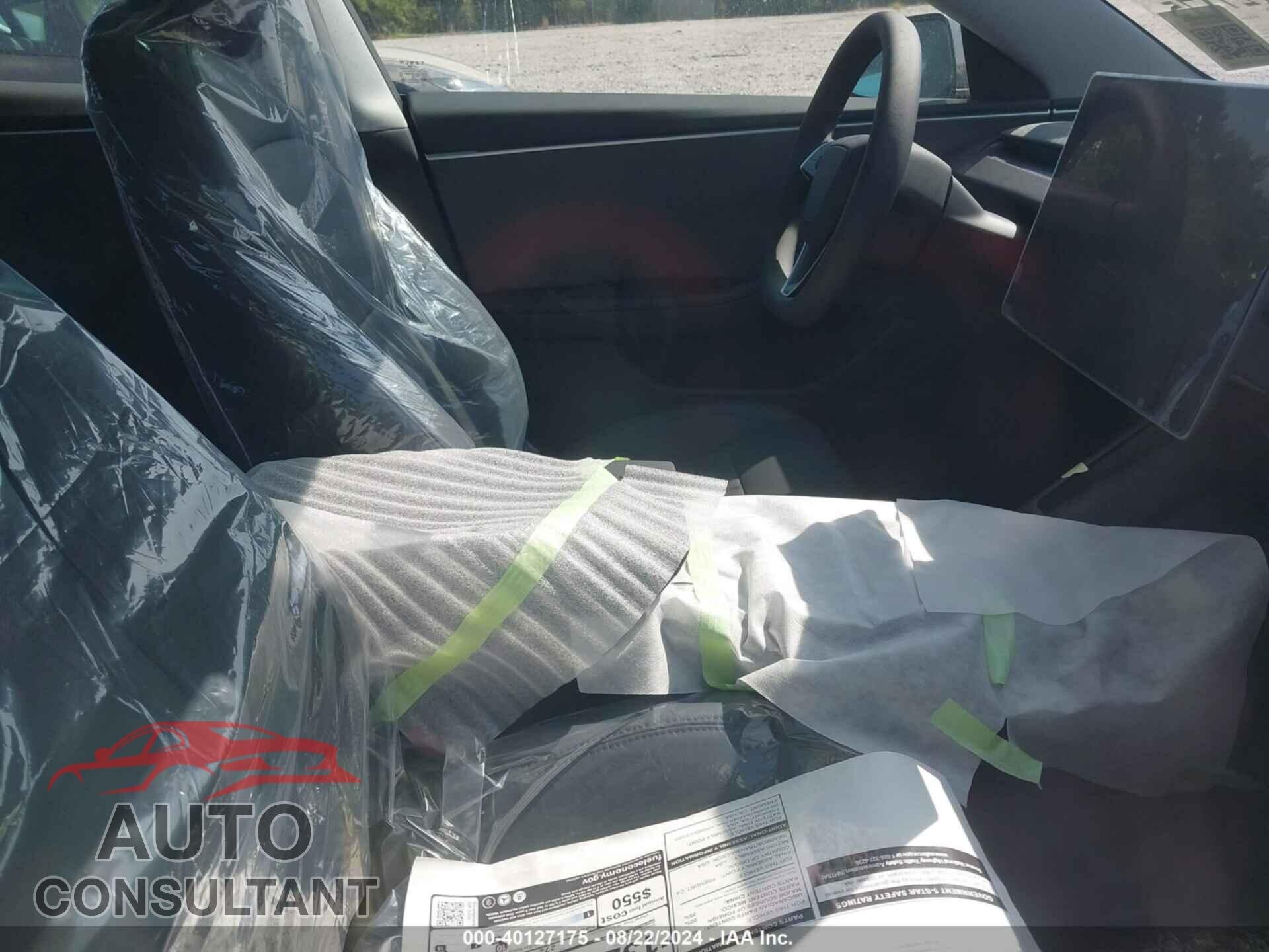 TESLA MODEL 3 2024 - 5YJ3E1EA9RF821229